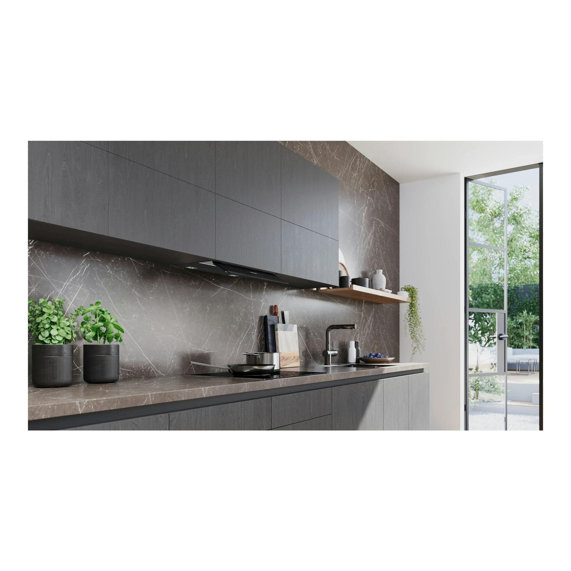 Campana extractora integrada Siemens LJ68BET60, negro mate, bajo armarios de cocina, vista lateral.