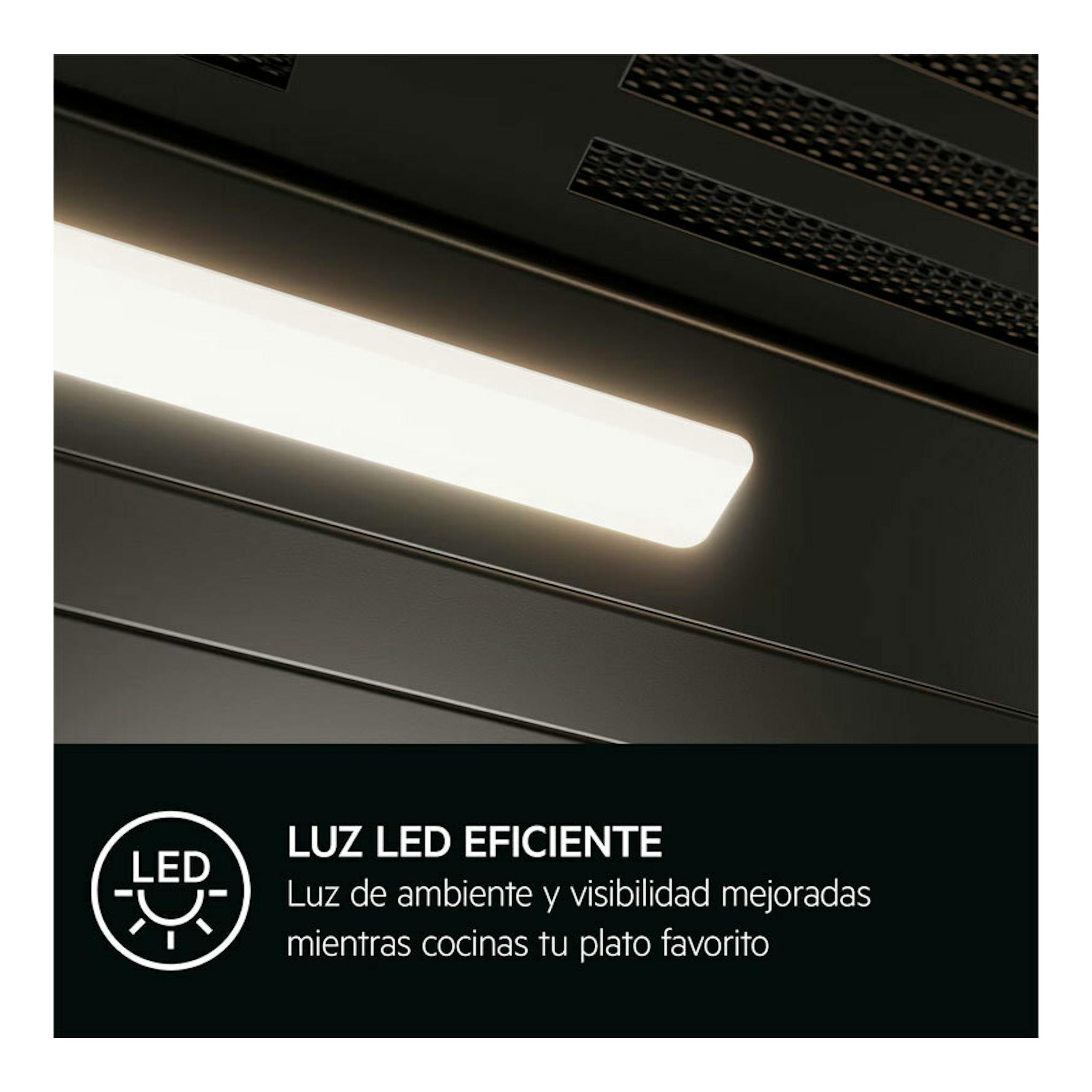 Campana integrable AEG GDE689HM negra, vista en detalle con luz LED encendida y rejillas superiores.