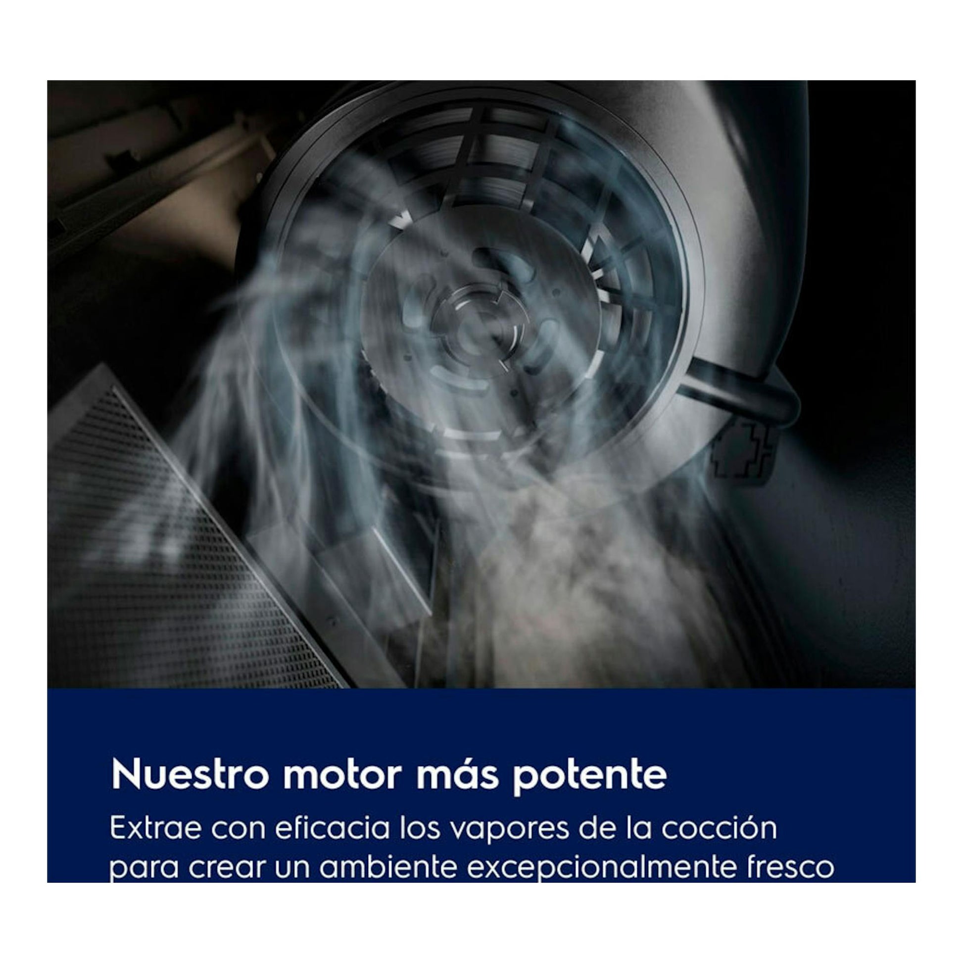 Electrolux LFG818K: primer plano del motor de una campana extractora negra con vapor y fondo azul.