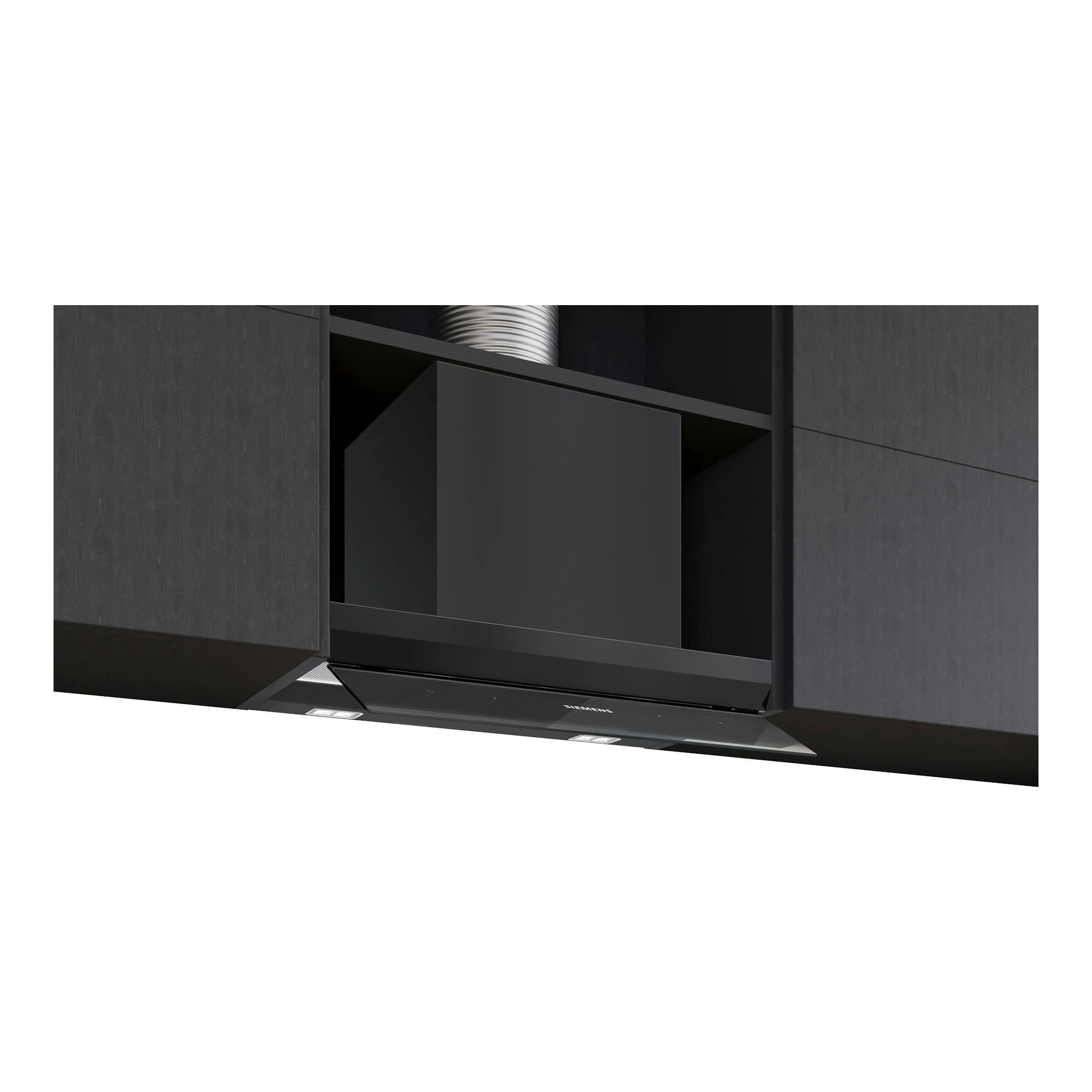 Campana integrable Siemens LJ67BDP60 de cristal negro, vista frontal inferior, empotrada entre armarios.