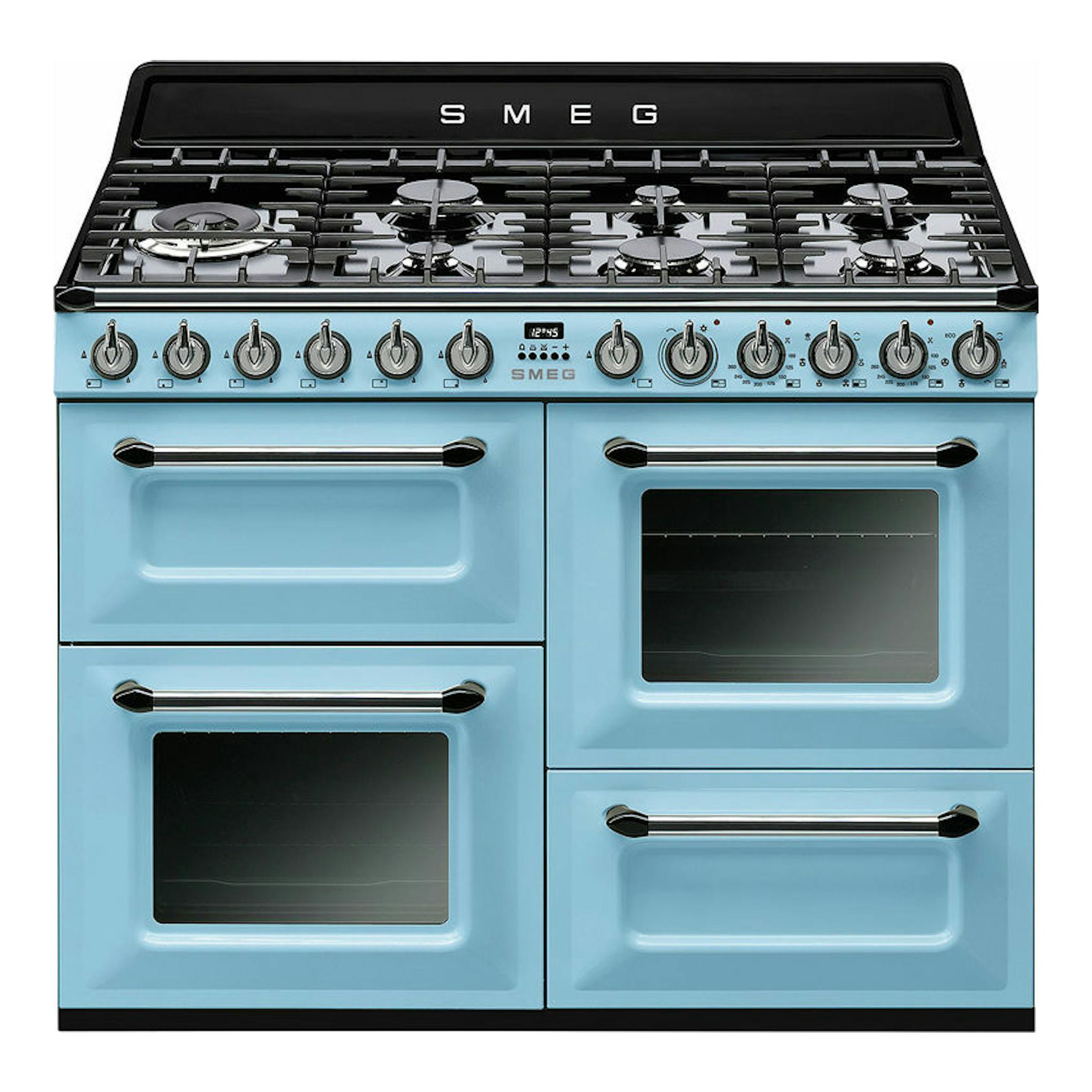 Cocina Smeg TR4110AZ azul celeste, vista frontal, con encimera negra y cuatro puertas.