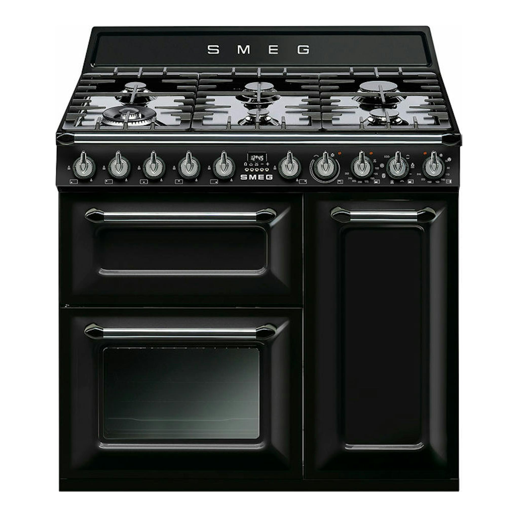 Cocina Smeg TR93BL negra de 90 cm, vista frontal, con seis quemadores y tres puertas de horno.