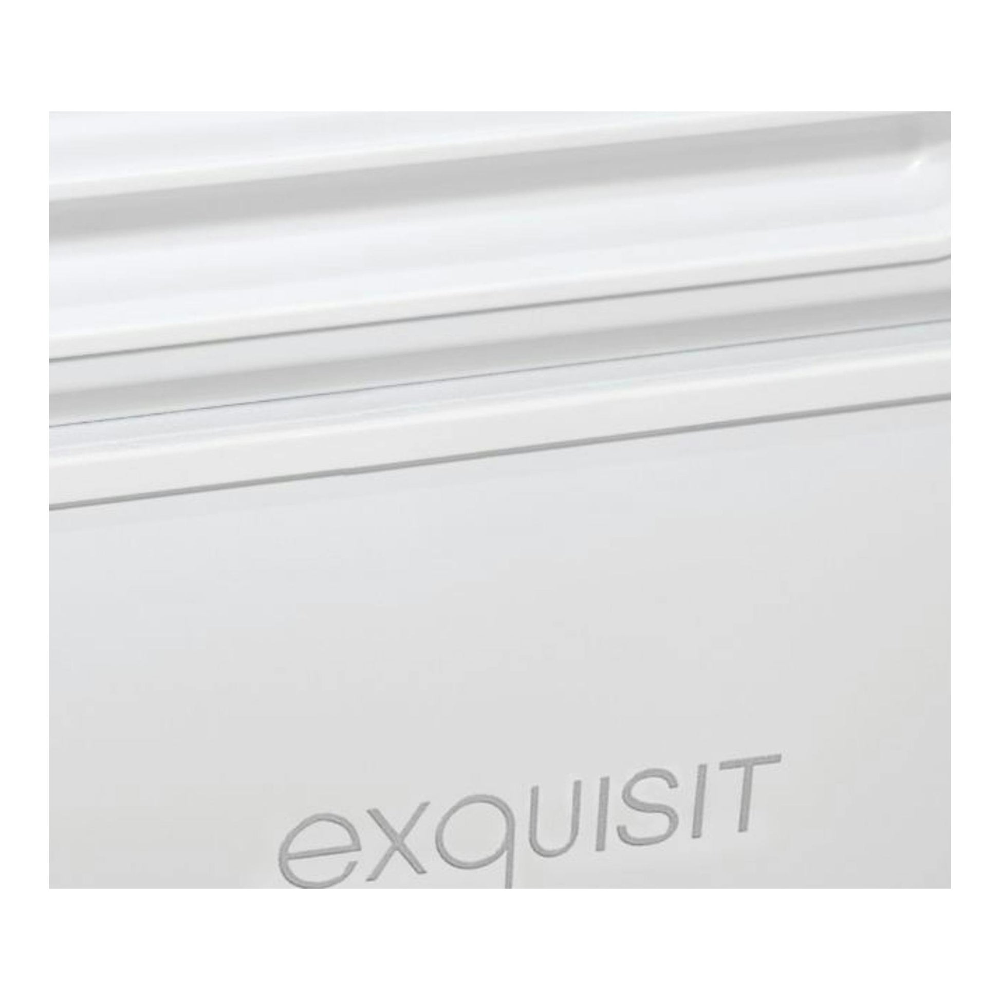 Congelador horizontal Exquisit GT100-050E, blanco, vista frontal parcial con asa y logo.