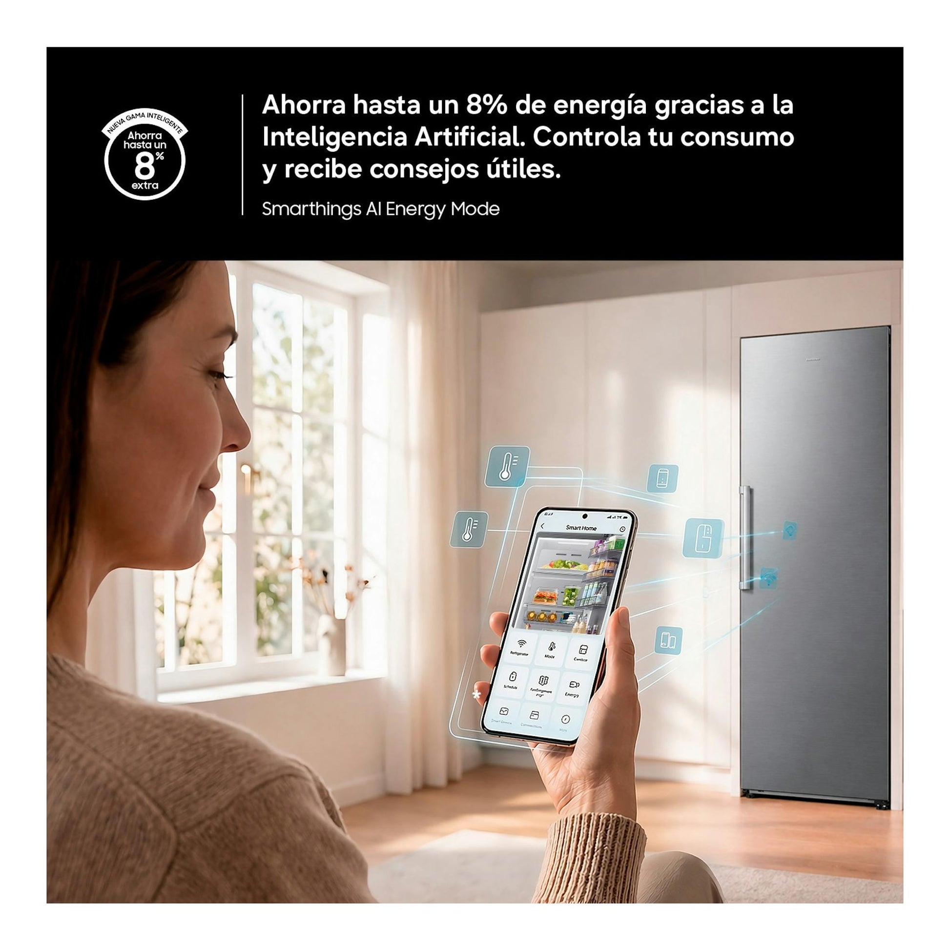 Congelador vertical Samsung RZ70H32HDFEF plateado, vista frontal, junto a una mujer con un móvil.