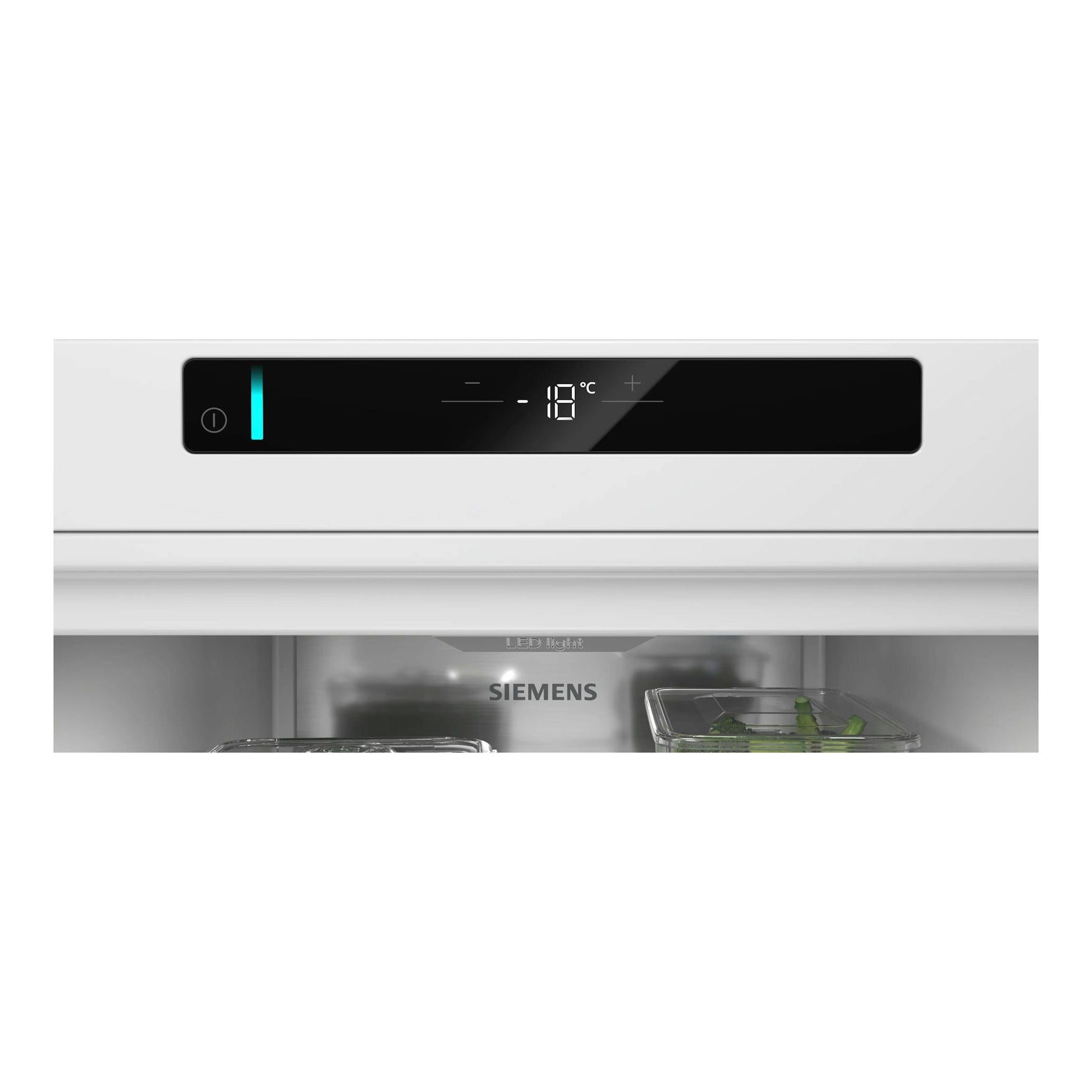 Congelador Siemens GS36NAXCG blanco, vista frontal, panel digital negro y compartimento interior abierto.