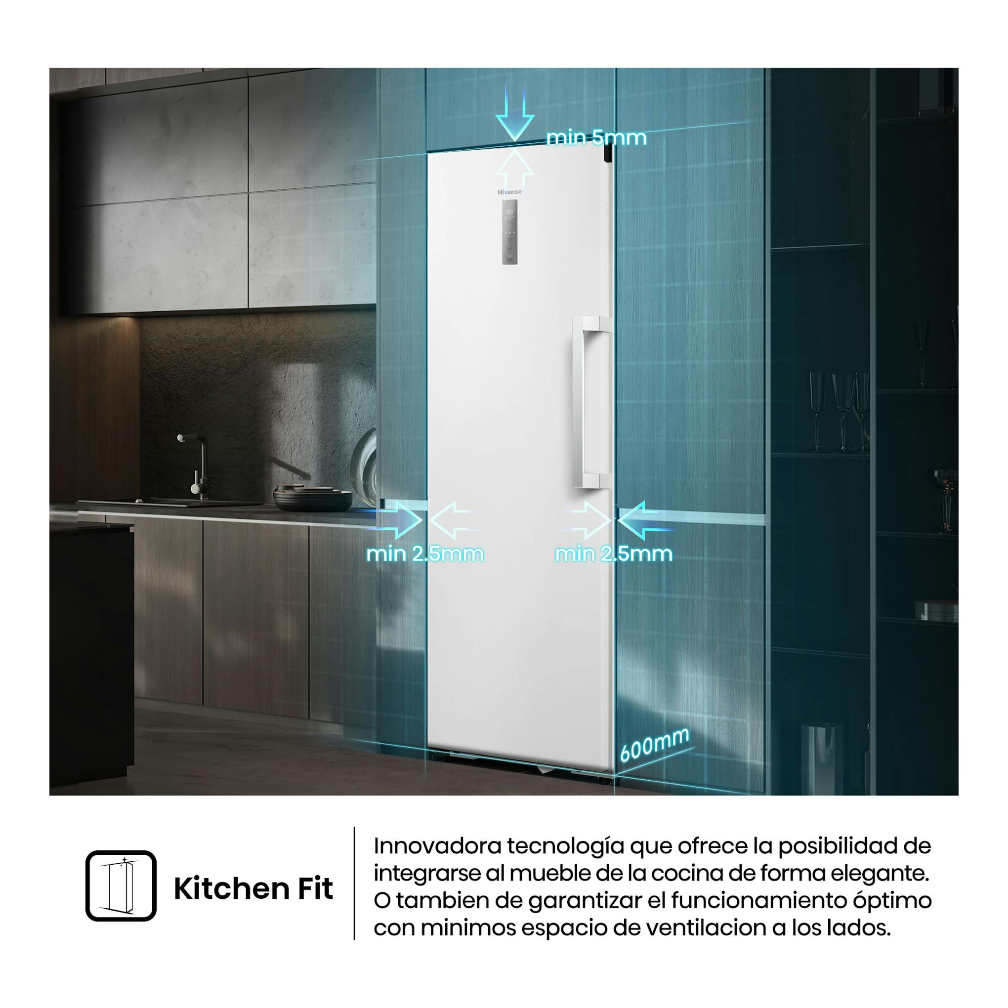 Congelador vertical blanco Hisense FT3K310SEWE1, vista frontal en cocina integrada, con medidas de ventilación.