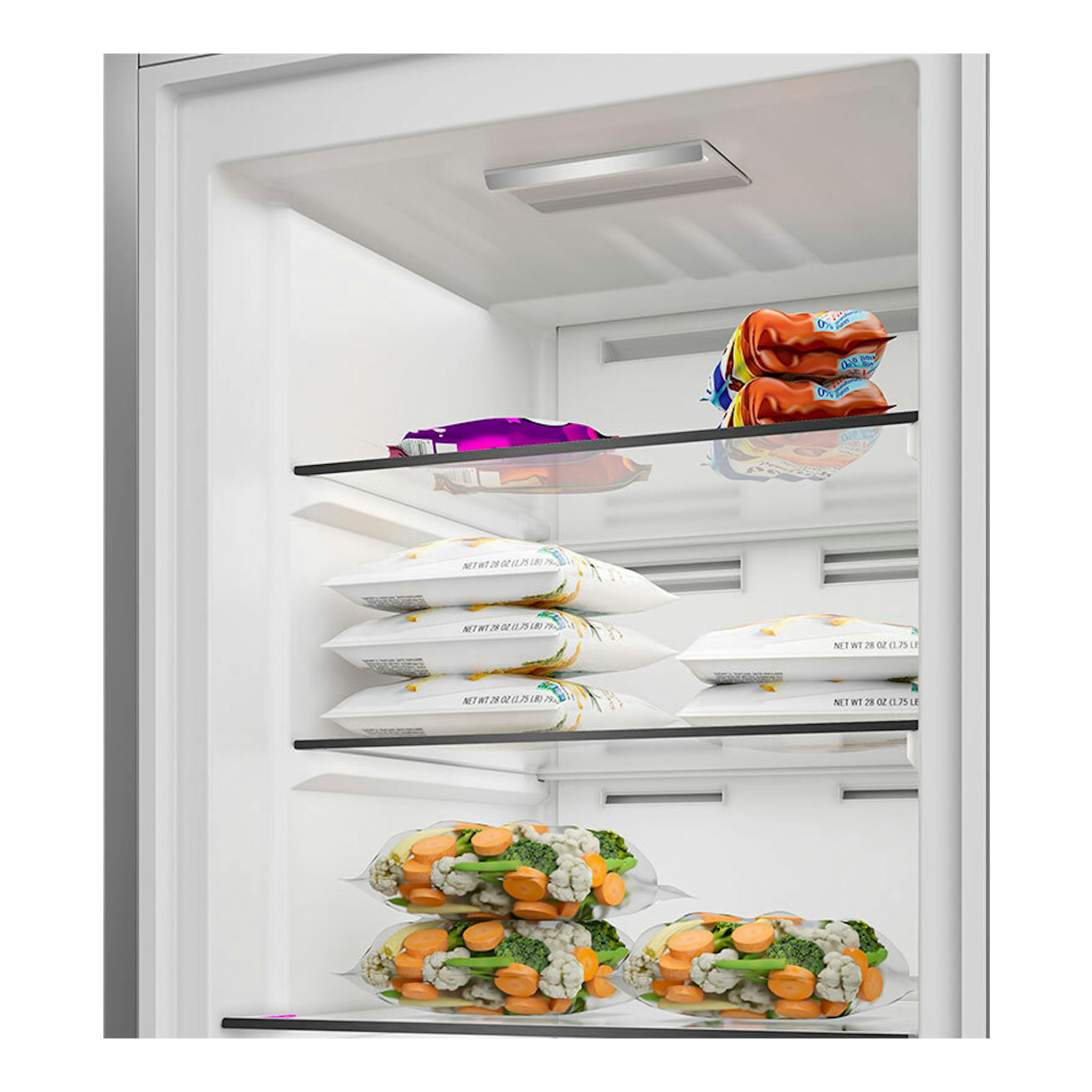 Interior de congelador Whirlpool WHMFF 6312 XP4 Inox, vista frontal, con baldas y bolsas congeladas.
