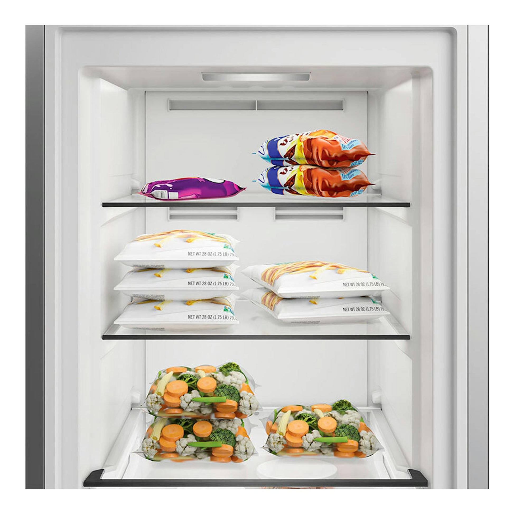 Interior de congelador Whirlpool WHMFF 6312 XP4 Inox, vista frontal, con estantes y paquetes de alimentos congelados.