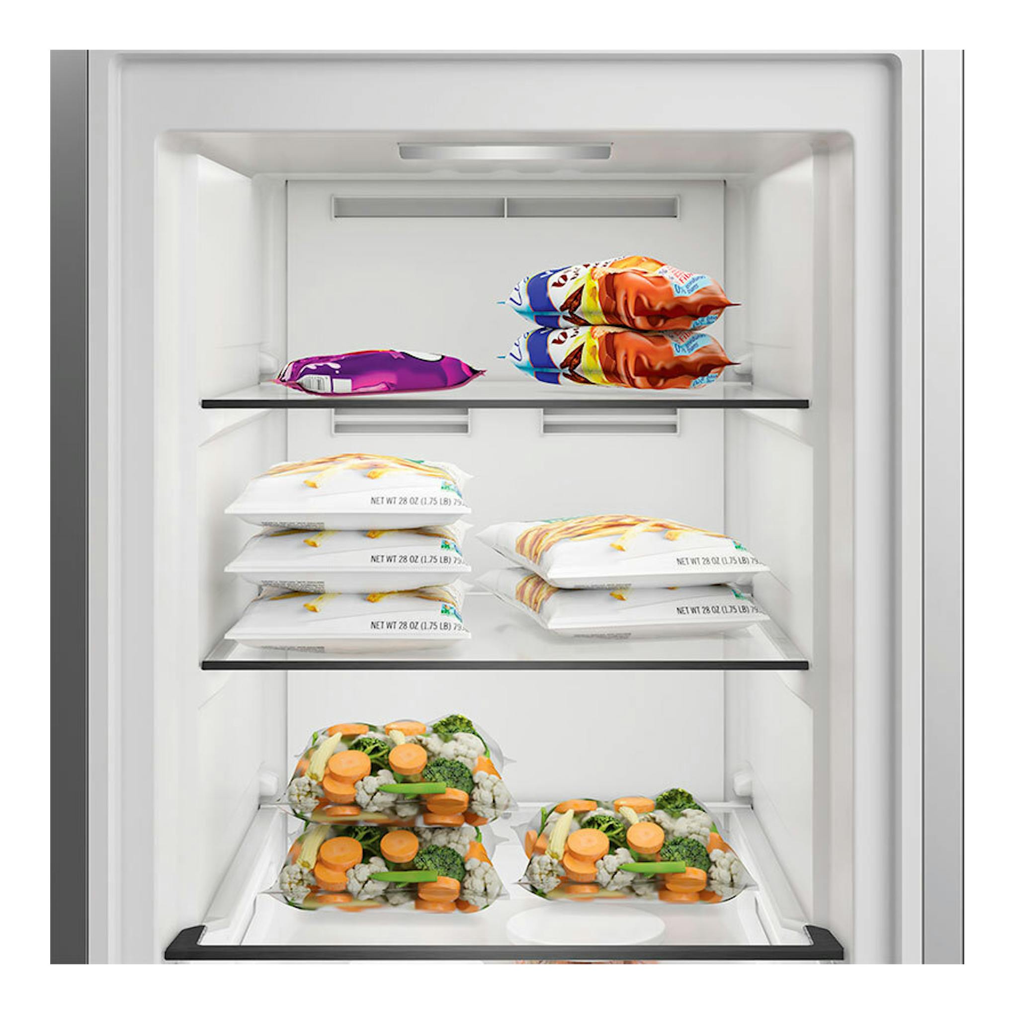 Interior de congelador Whirlpool WHMFF 6312 XP4 Inox, vista frontal, con estantes y paquetes de alimentos congelados.