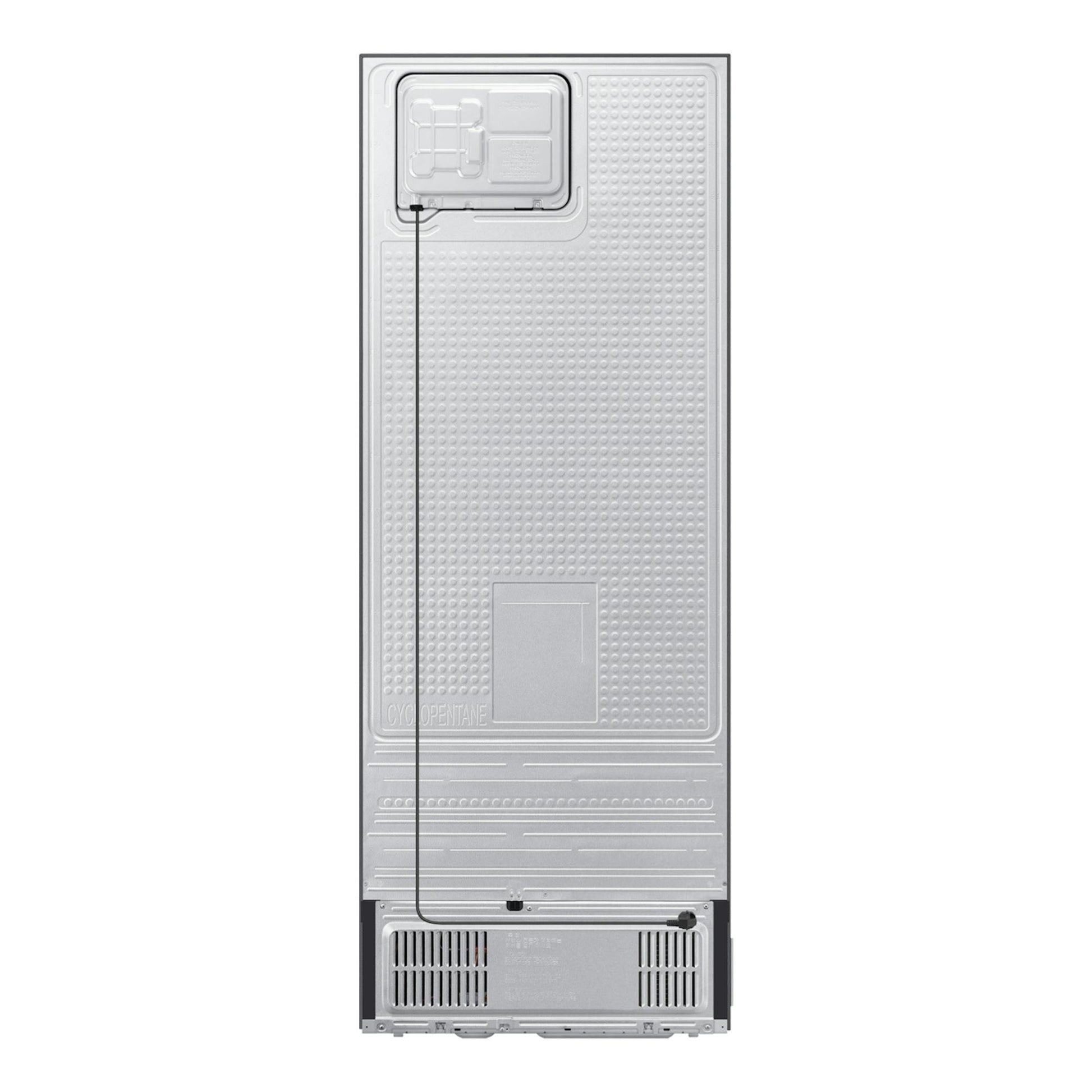 Samsung RB53DG703ES9/EF, vista trasera de frigorífico combi inox con panel metálico, cable y rejilla inferior.