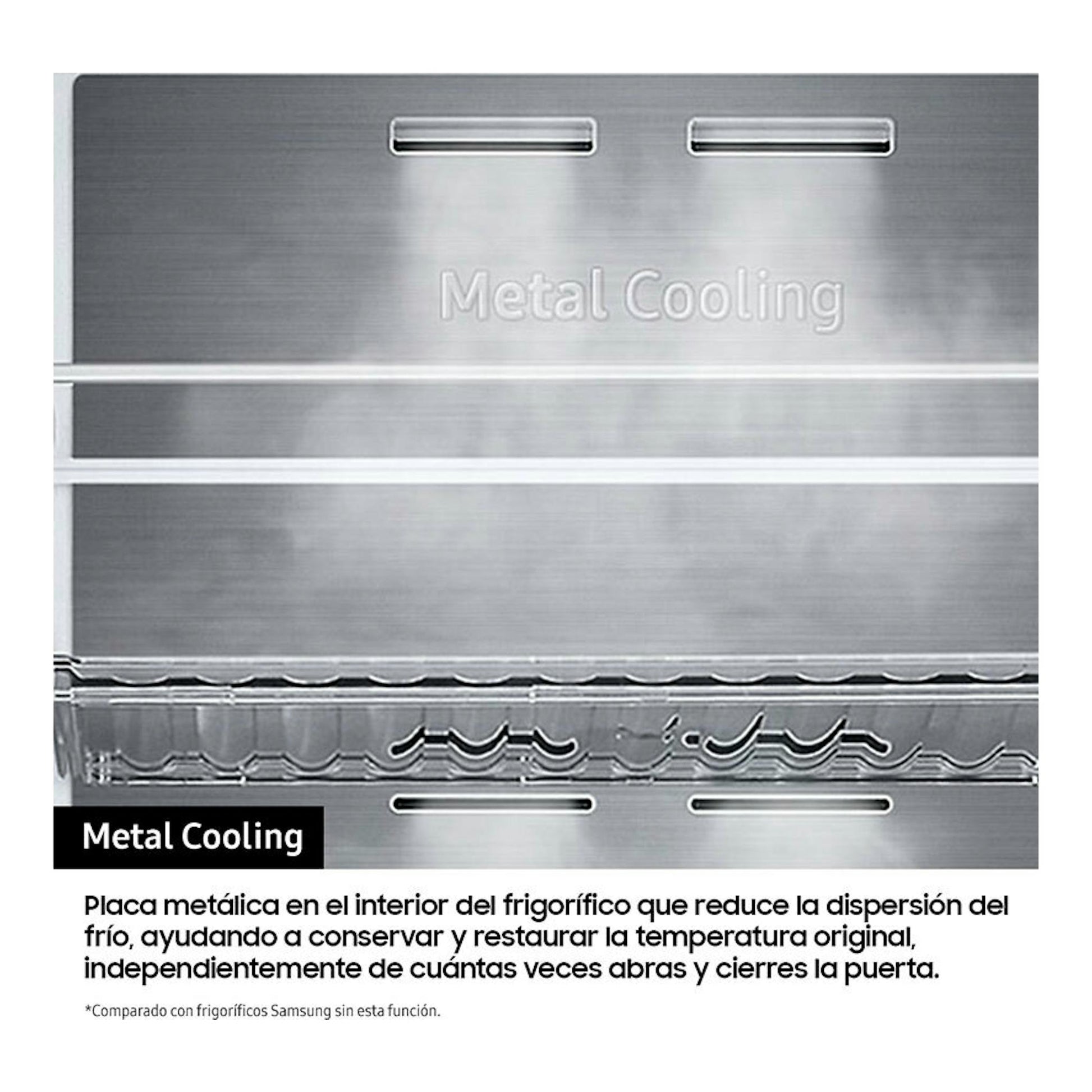Samsung RB38C776ASR/EF, detalle frontal del interior metálico Metal Cooling de un frigorífico combi.
