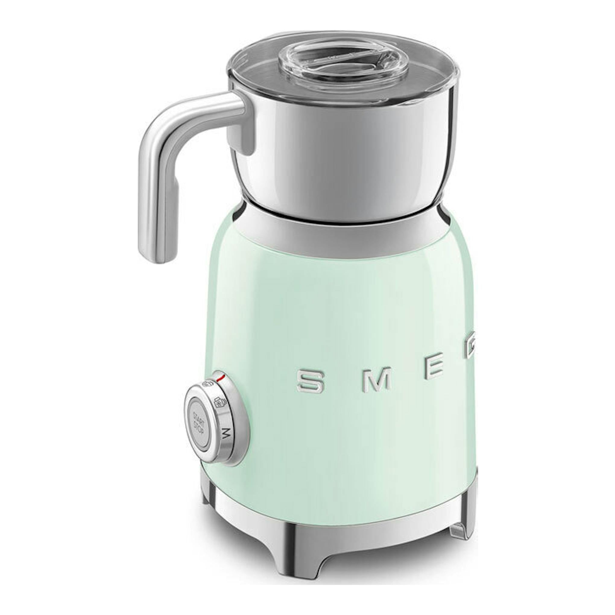Espumador de leche Smeg MFF11PGEU verde menta, vista frontal en tres cuartos sobre fondo blanco.