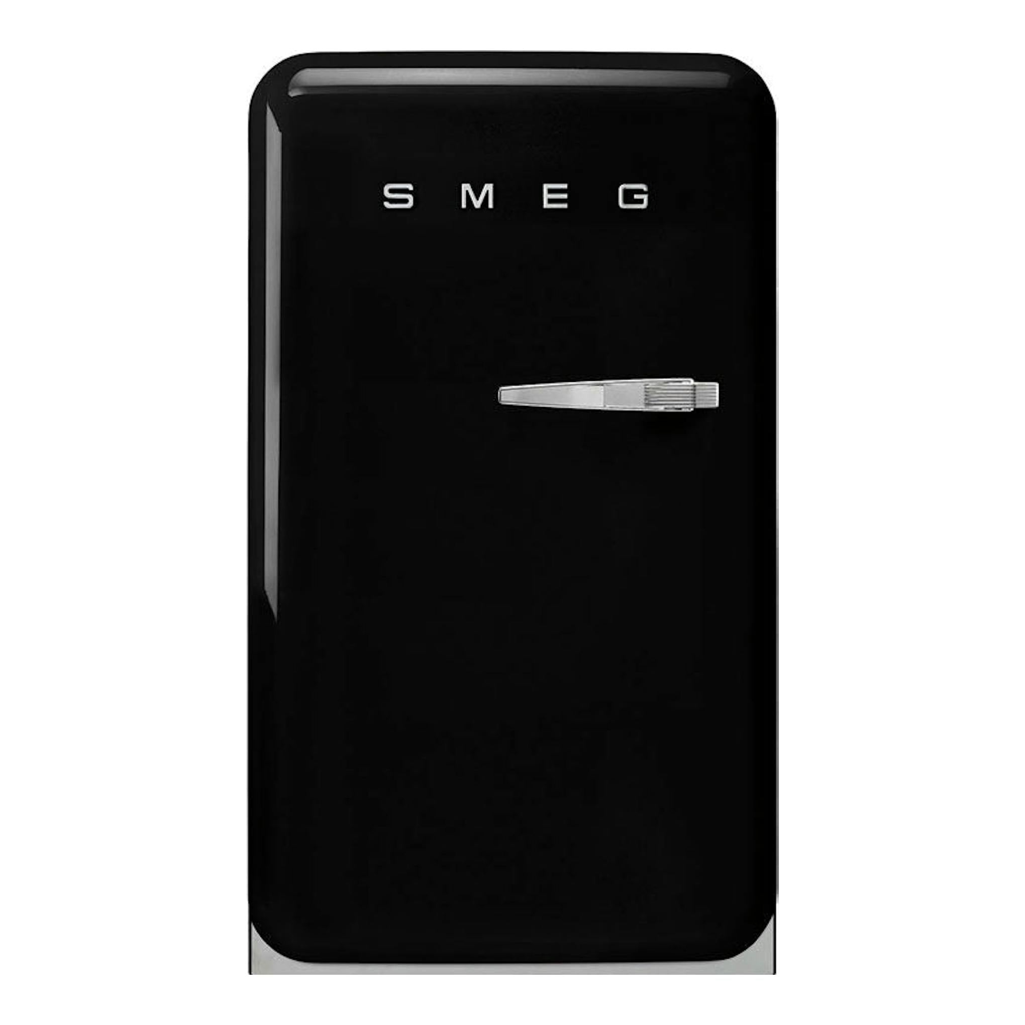 Frigorífico Smeg FAB10LBL5 negro, vista frontal, con una puerta y tirador metálico.