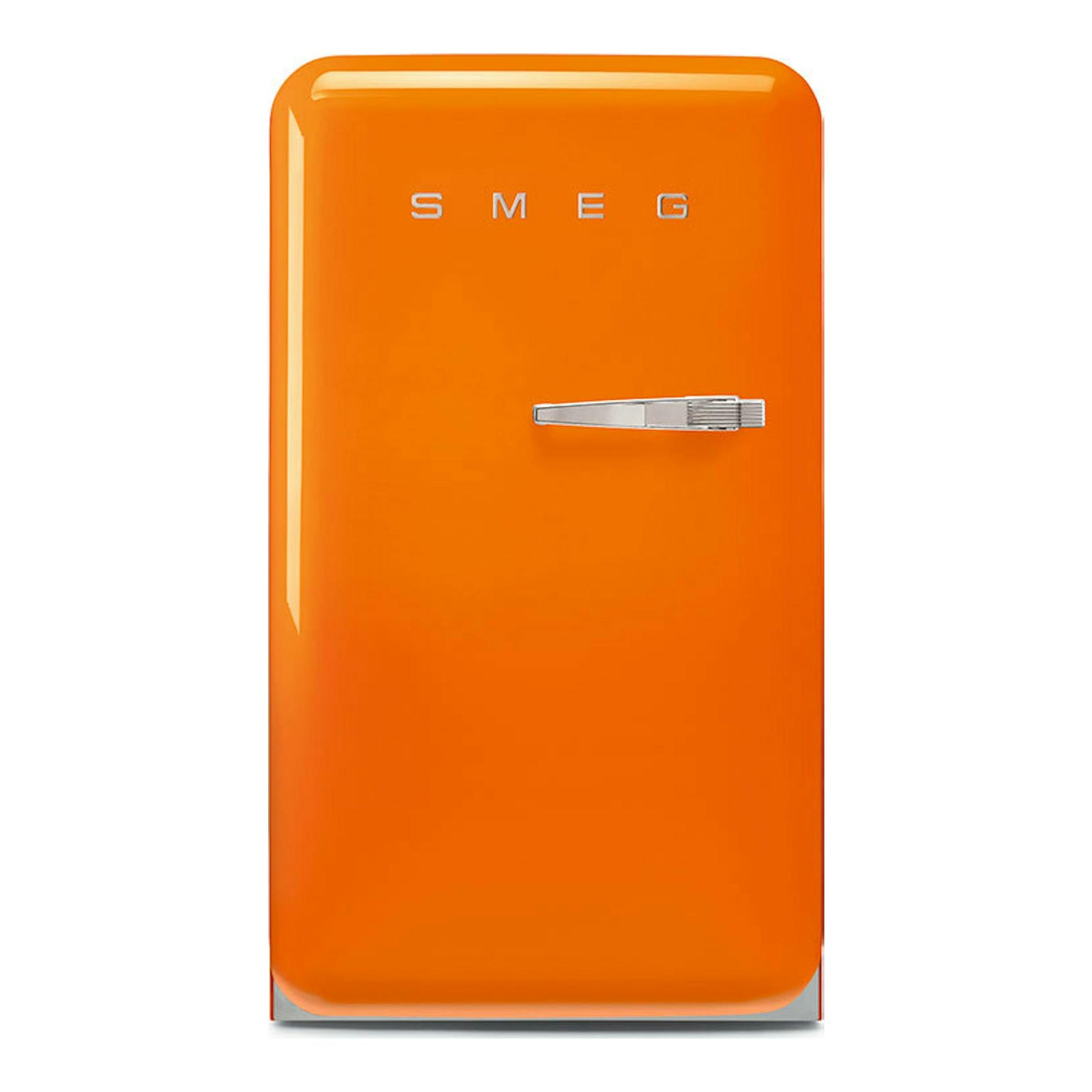 Frigorífico Smeg FAB10LOR6 naranja, vista frontal, con una puerta y tirador cromado.
