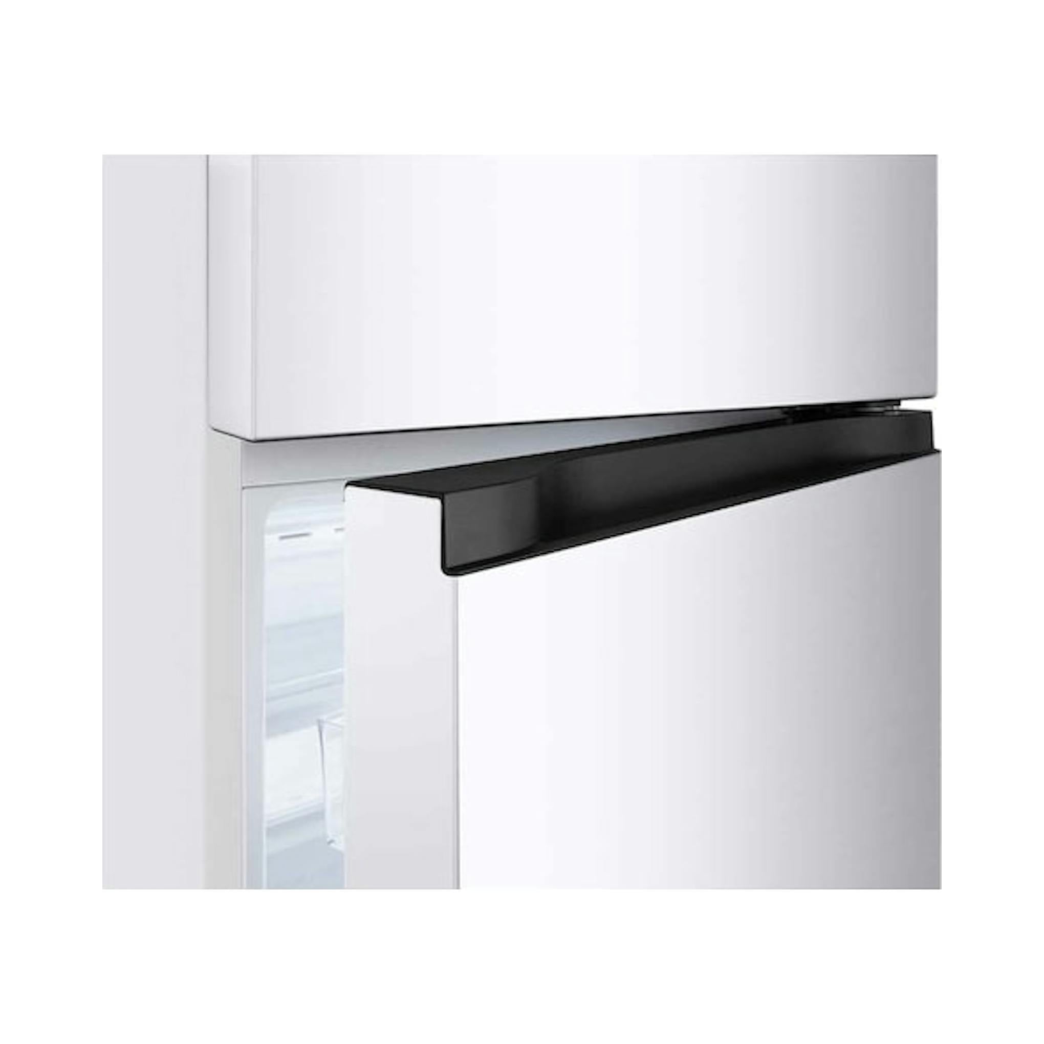 Frigorífico LG GTBV20SWZJD blanco, vista en detalle de las puertas y el tirador negro.