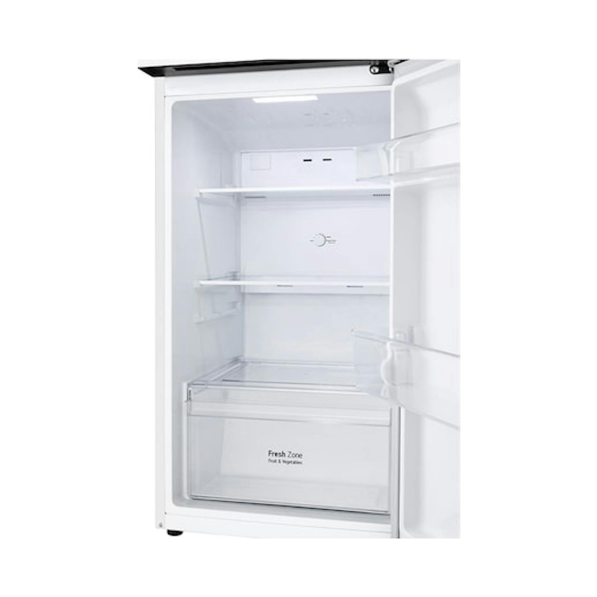 Interior de frigorífico LG GTBV22SWNJ blanco, con una puerta abierta y compartimentos visibles.