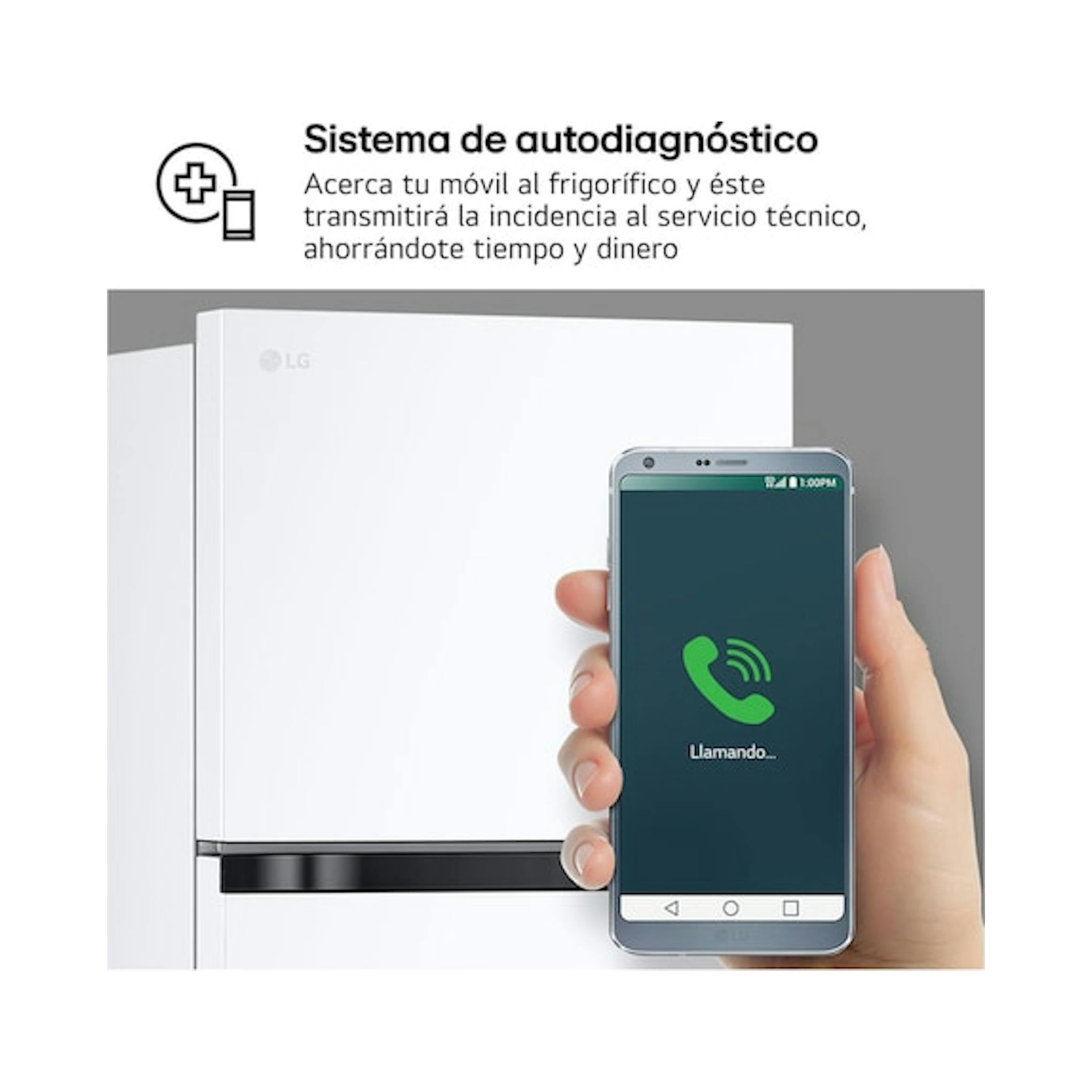 Frigorífico LG GTBV22SWNJ blanco de dos puertas, vista frontal parcial, con un móvil en primer plano y texto de autodiagnóstico.