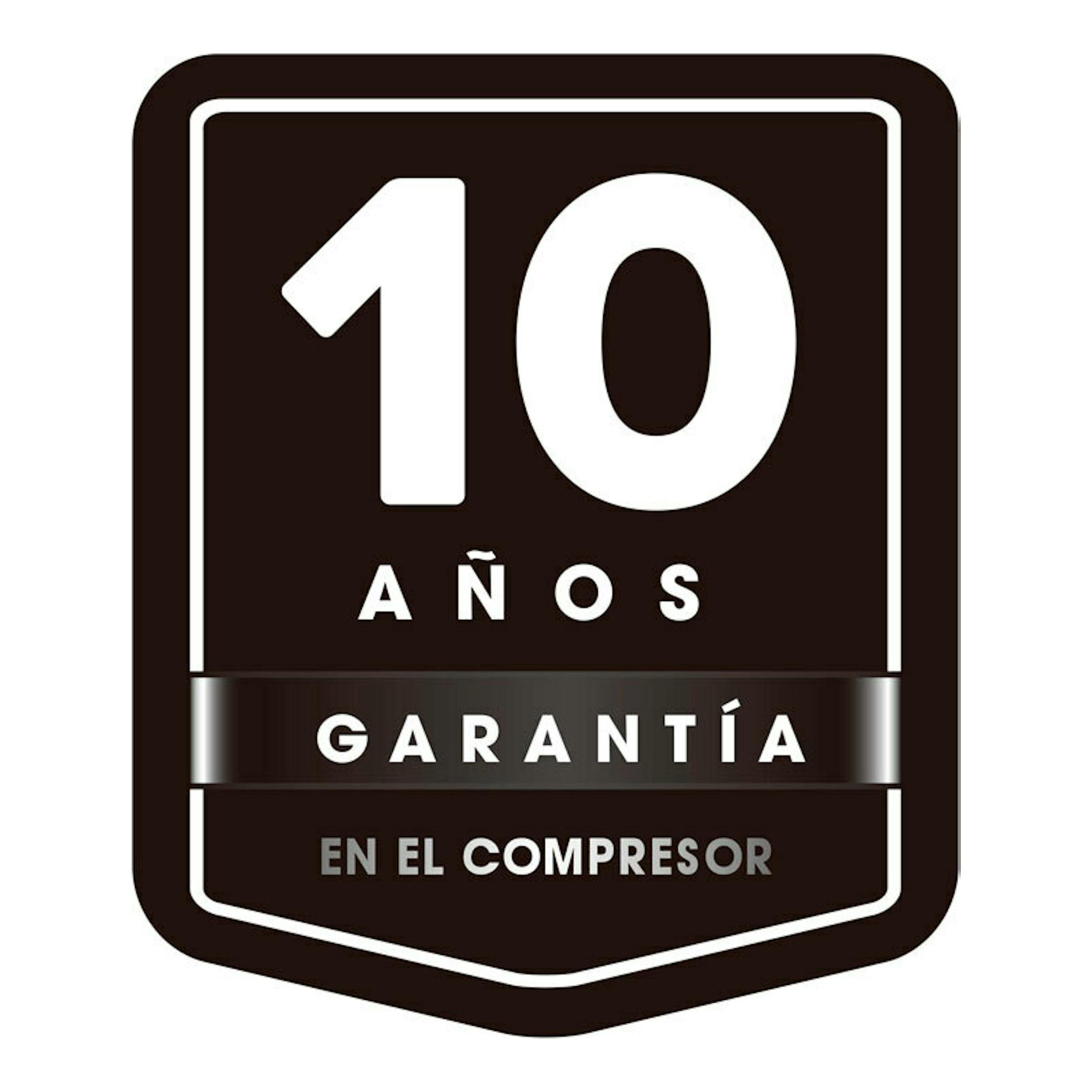 Hisense RS3P538NAIE: sello negro con texto «10 años garantía en el compresor».
