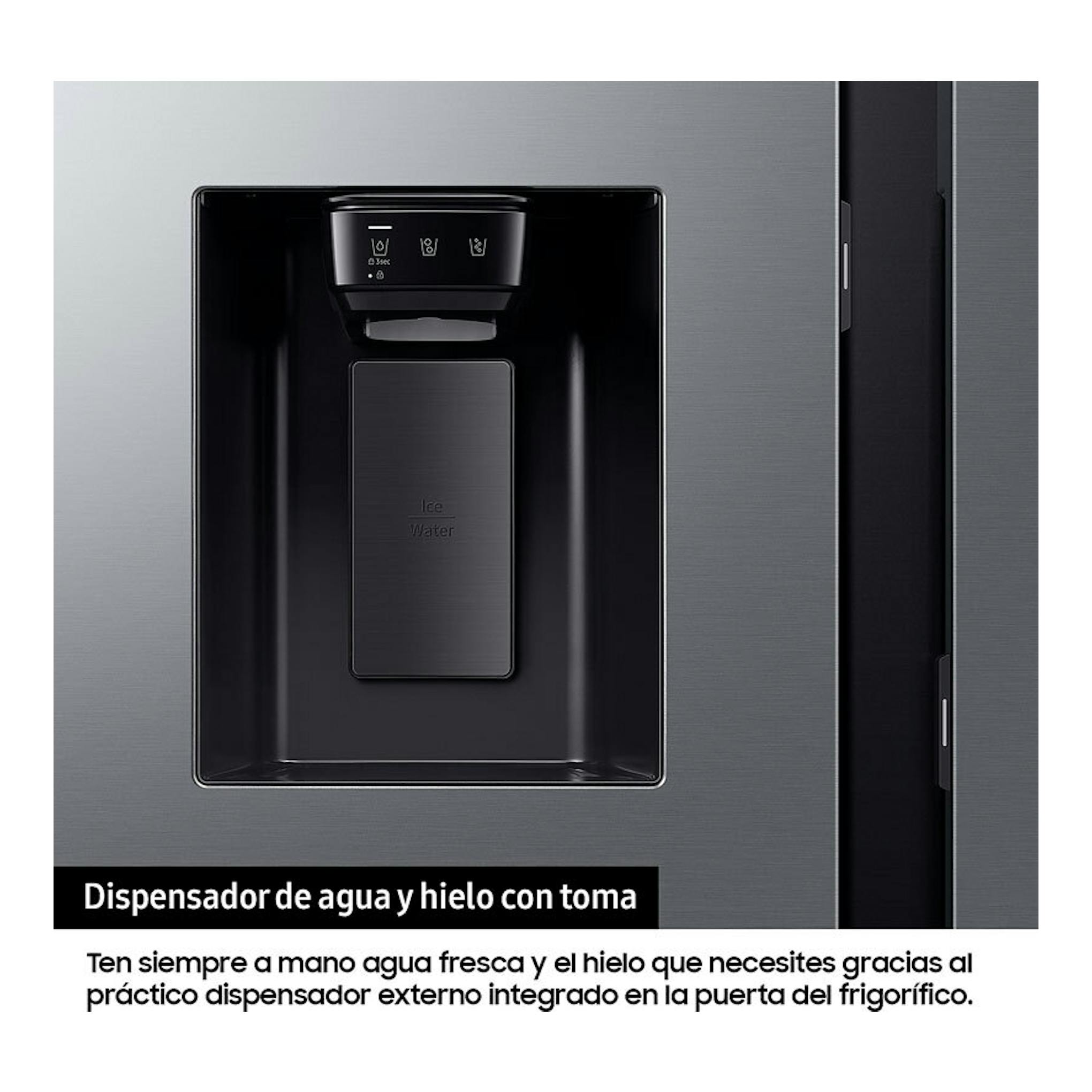 Samsung RS70F64KETEF en acero inoxidable, primer plano del dispensador de agua y hielo en la puerta.