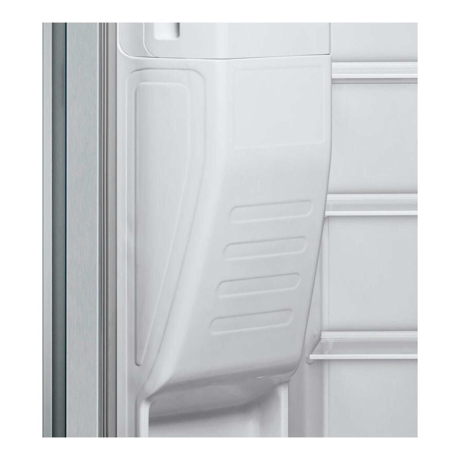Frigorífico americano Siemens KA93GAIDP inox, detalle en primer plano del interior blanco y borde de acero.