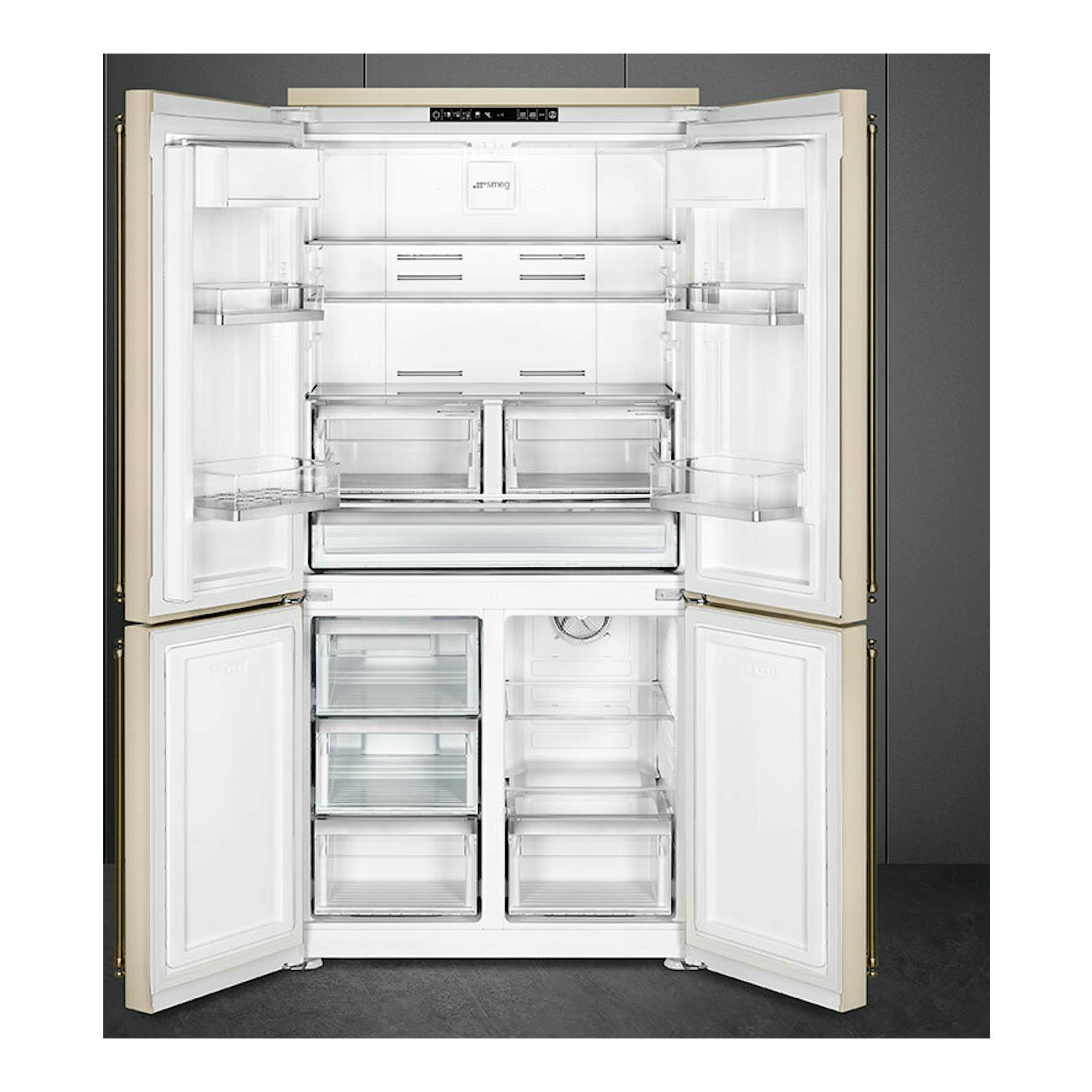 Frigorífico americano Smeg FQ60CPO6 crema, vista frontal con puertas abiertas e interior blanco.