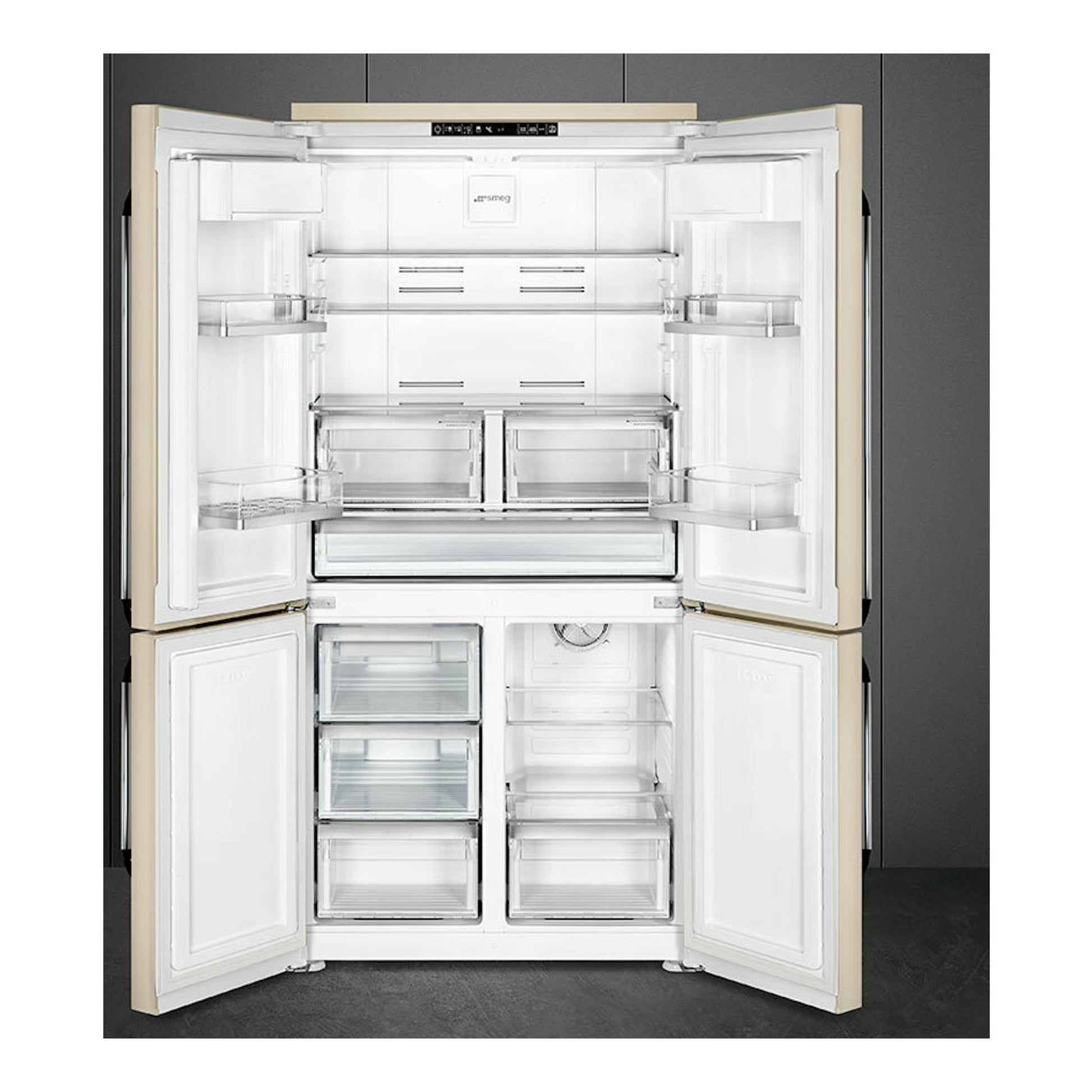 Frigorífico americano Smeg FQ960P6 color crema, vista frontal con puertas abiertas y compartimentos interiores.