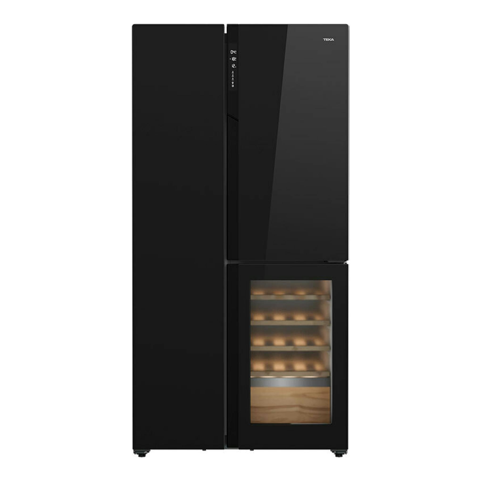 Frigorífico americano Teka RLF85950 negro, vista frontal, con vinoteca de cristal inferior derecha.