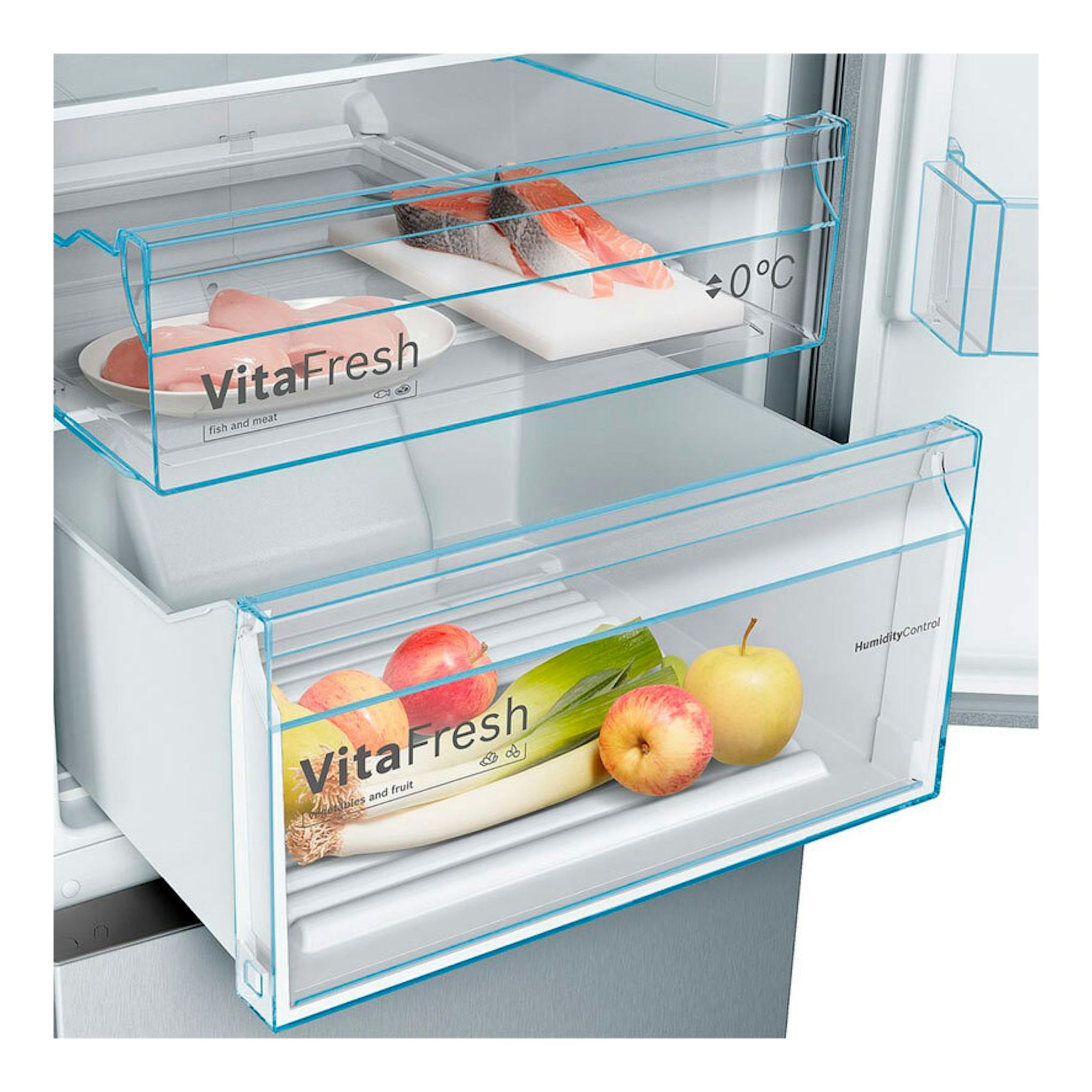 Interior de frigorífico Bosch KGN36VLDB con cajones VitaFresh para carne y fruta, vista frontal.