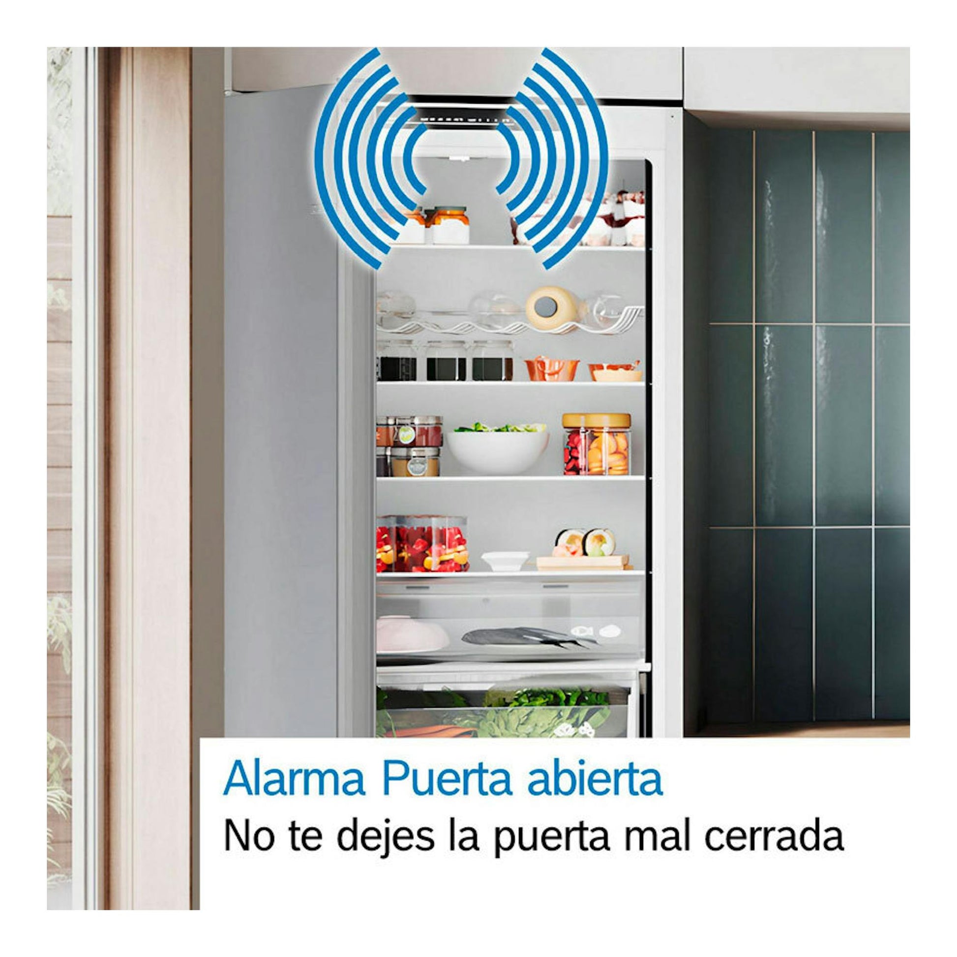 Frigorífico combi Bosch KGN39VIEB de acero, con puerta abierta y baldas interiores visibles.