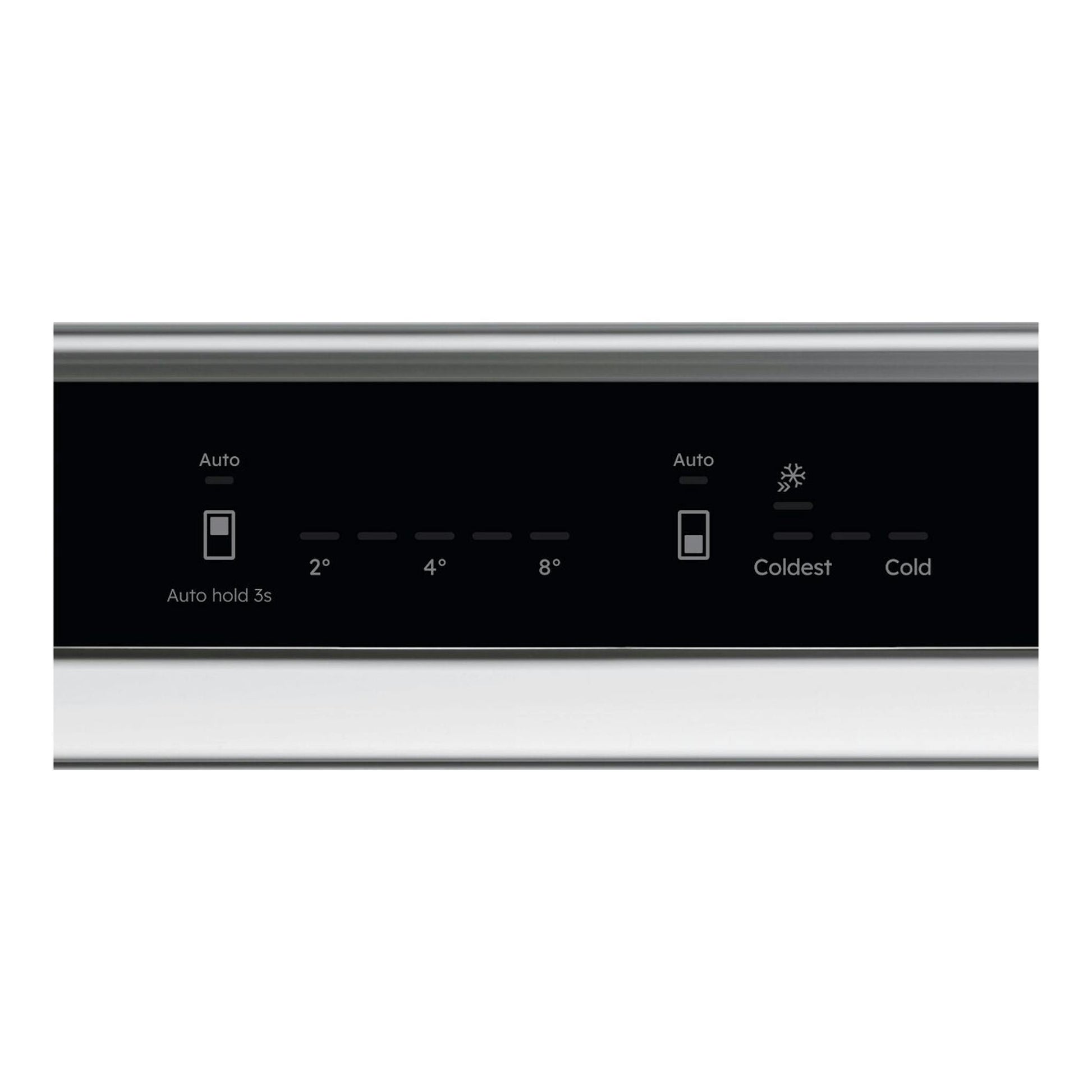 Electrolux ENA7CE18S1, primer plano del panel táctil negro de un frigorífico integrable con temperaturas 2°, 4° y 8°.