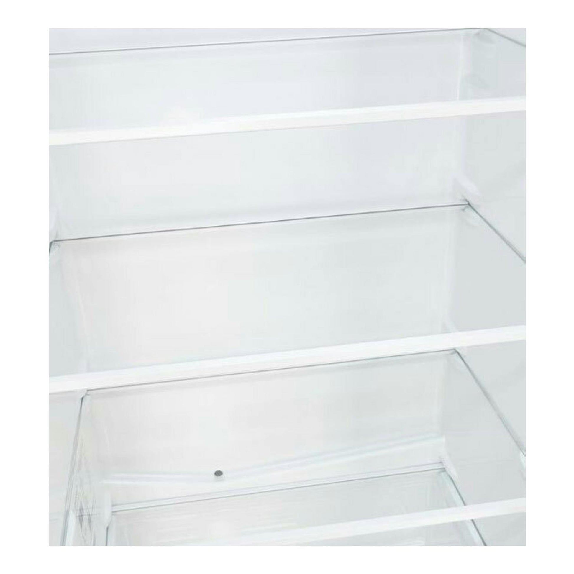 Interior de frigorífico combi Exquisit KGC265-70-H-WS-010E blanco, vista interior con estantes de vidrio.