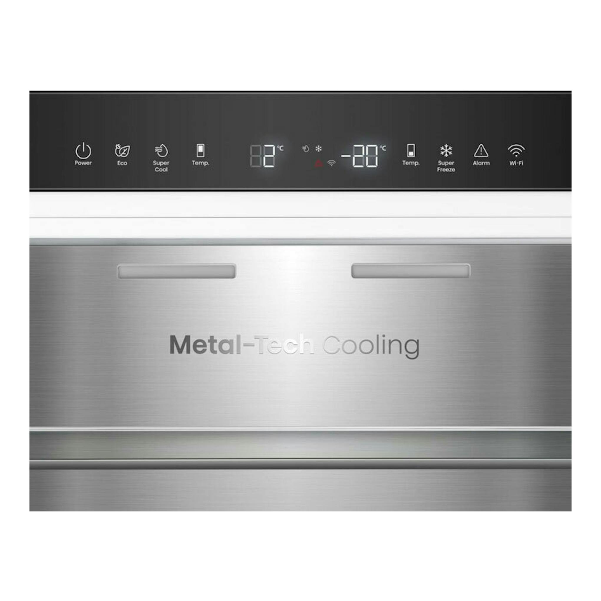 Frigorífico combi Hisense RB3K330SAIC inox, vista frontal parcial del panel de control y puerta metálica.