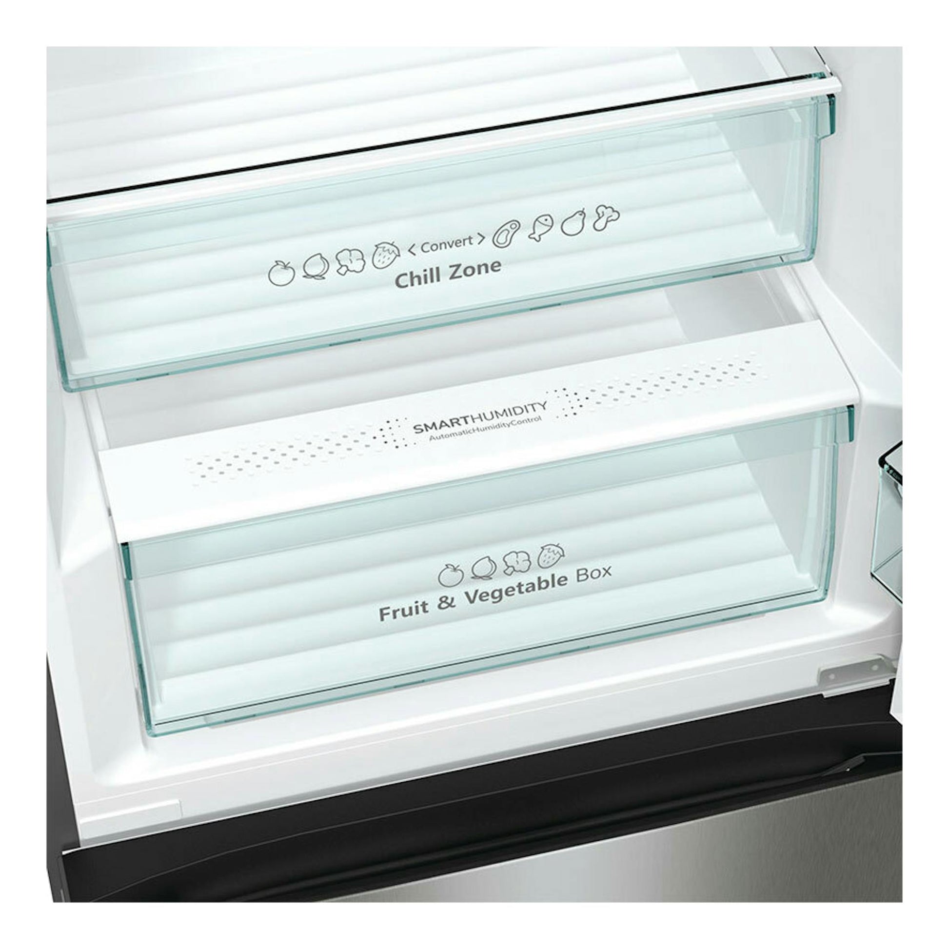 Interior de frigorífico combi Hisense RM469N4ACD, con cajones Chill Zone y Fruit & Vegetable Box en primer plano.