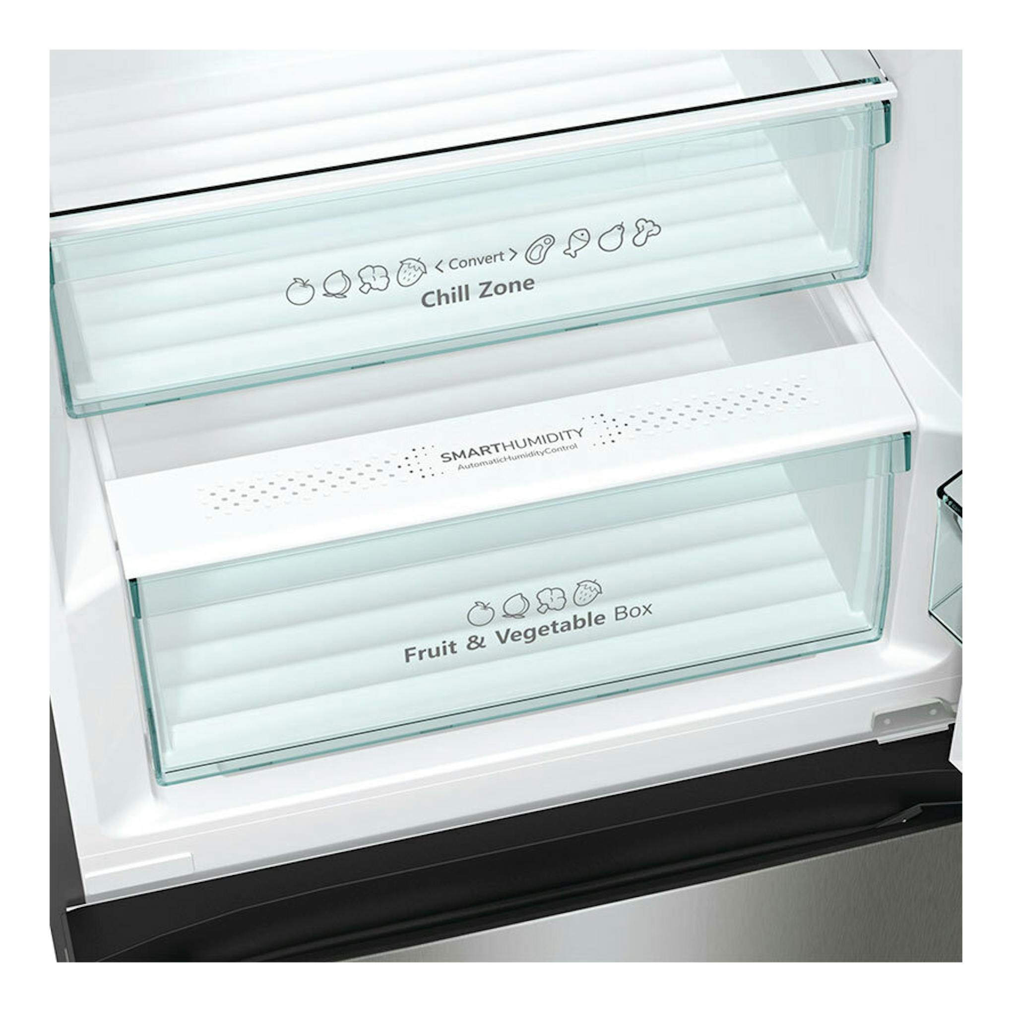 Interior de frigorífico combi Hisense RM469N4ACD, con cajones Chill Zone y Fruit & Vegetable Box en primer plano.
