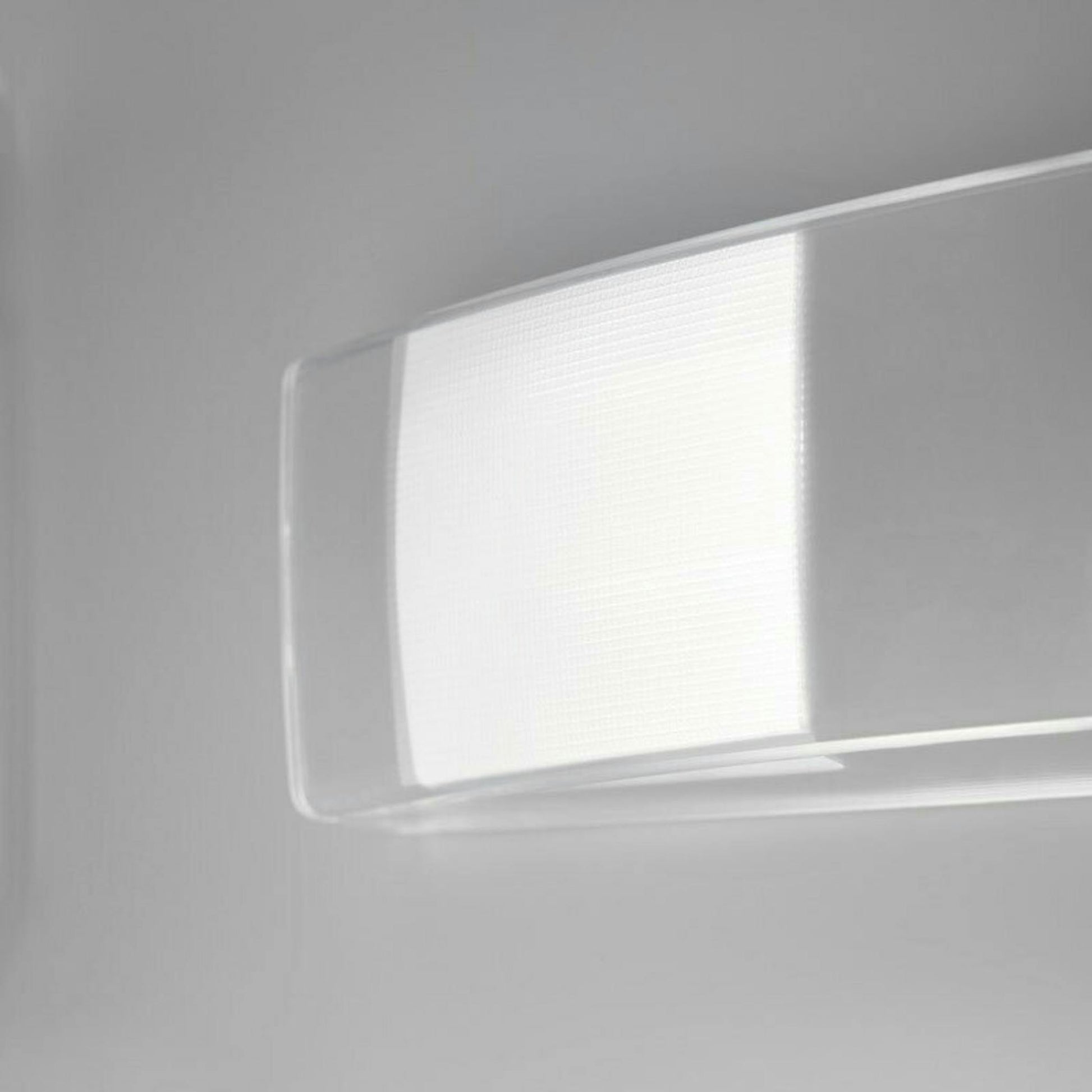 Detalle de pieza transparente del frigorífico integrable Electrolux ENT6NE18S