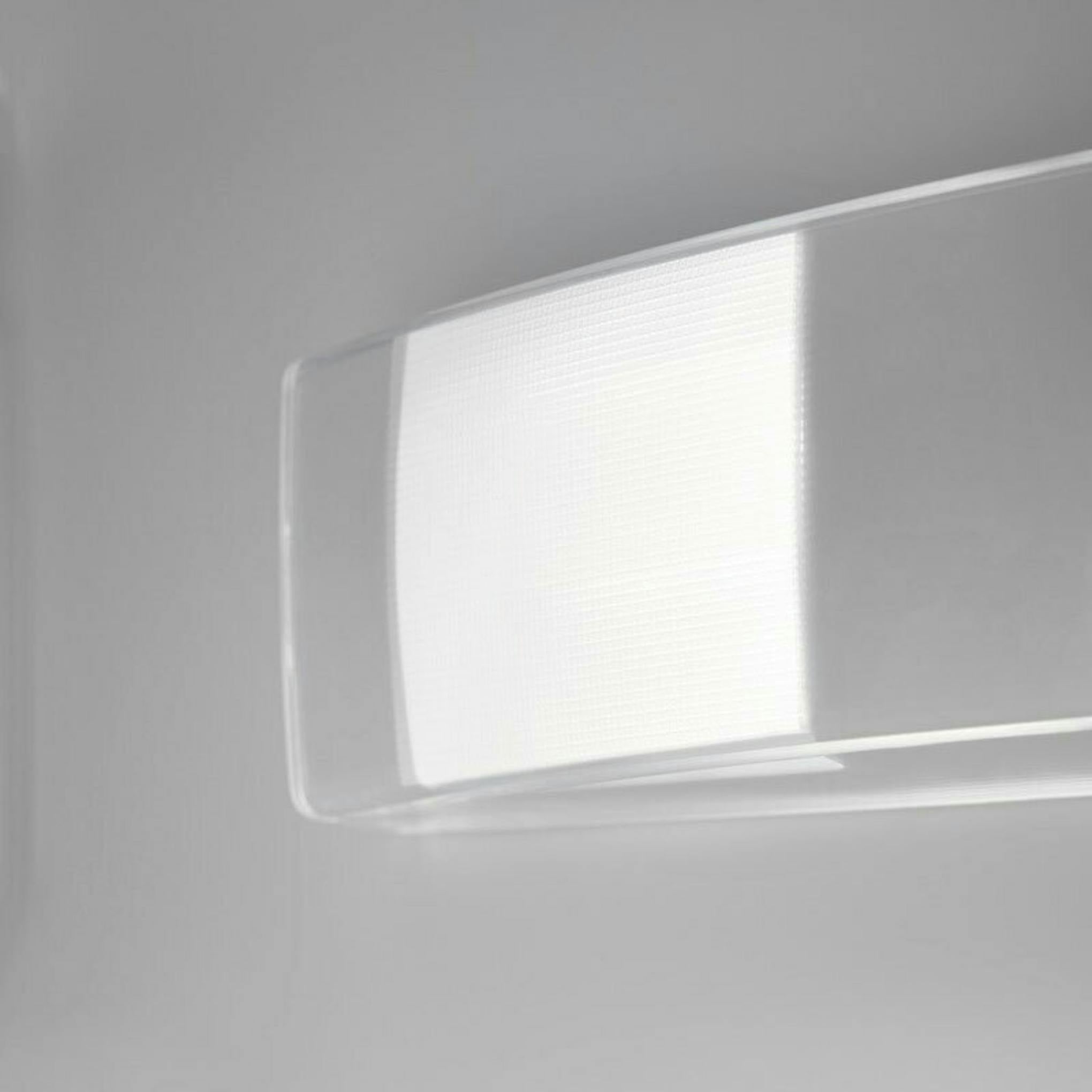 Detalle de pieza transparente del frigorífico integrable Electrolux ENT6NE18S