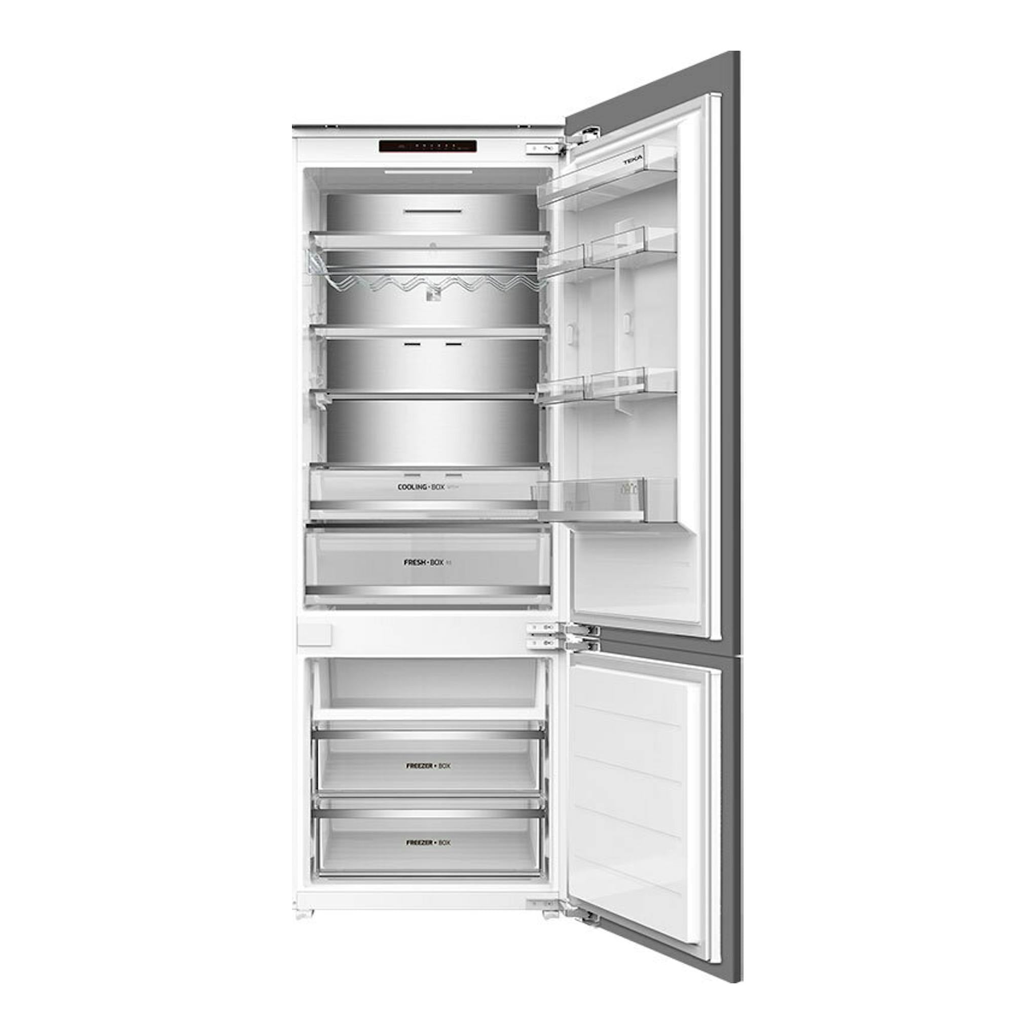Frigorífico combi integrable Teka RBF78785FI, vista frontal con puerta abierta e interior blanco.