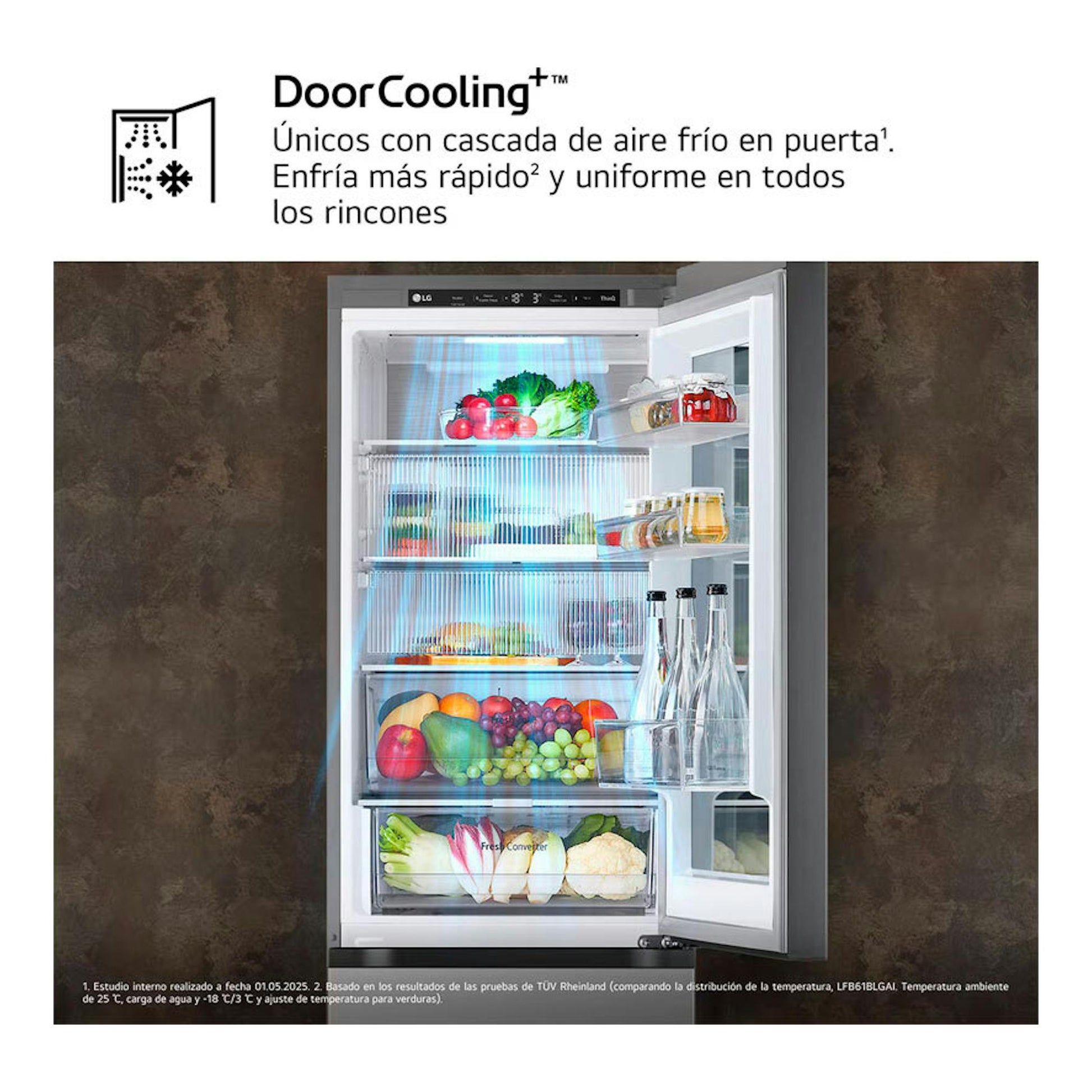 Frigorífico combi LG GBG5160CPY inox, vista frontal con puerta abierta y estantes llenos de alimentos.