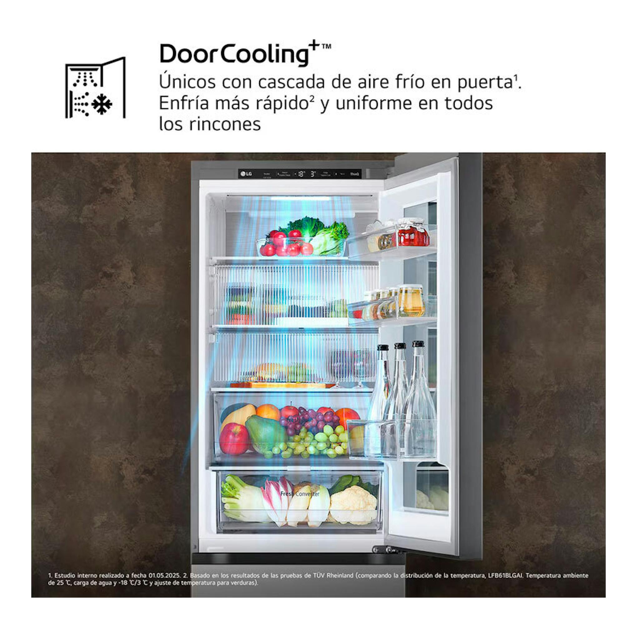 Frigorífico combi LG GBG5160CPY inox, vista frontal con puerta abierta y estantes llenos de alimentos.