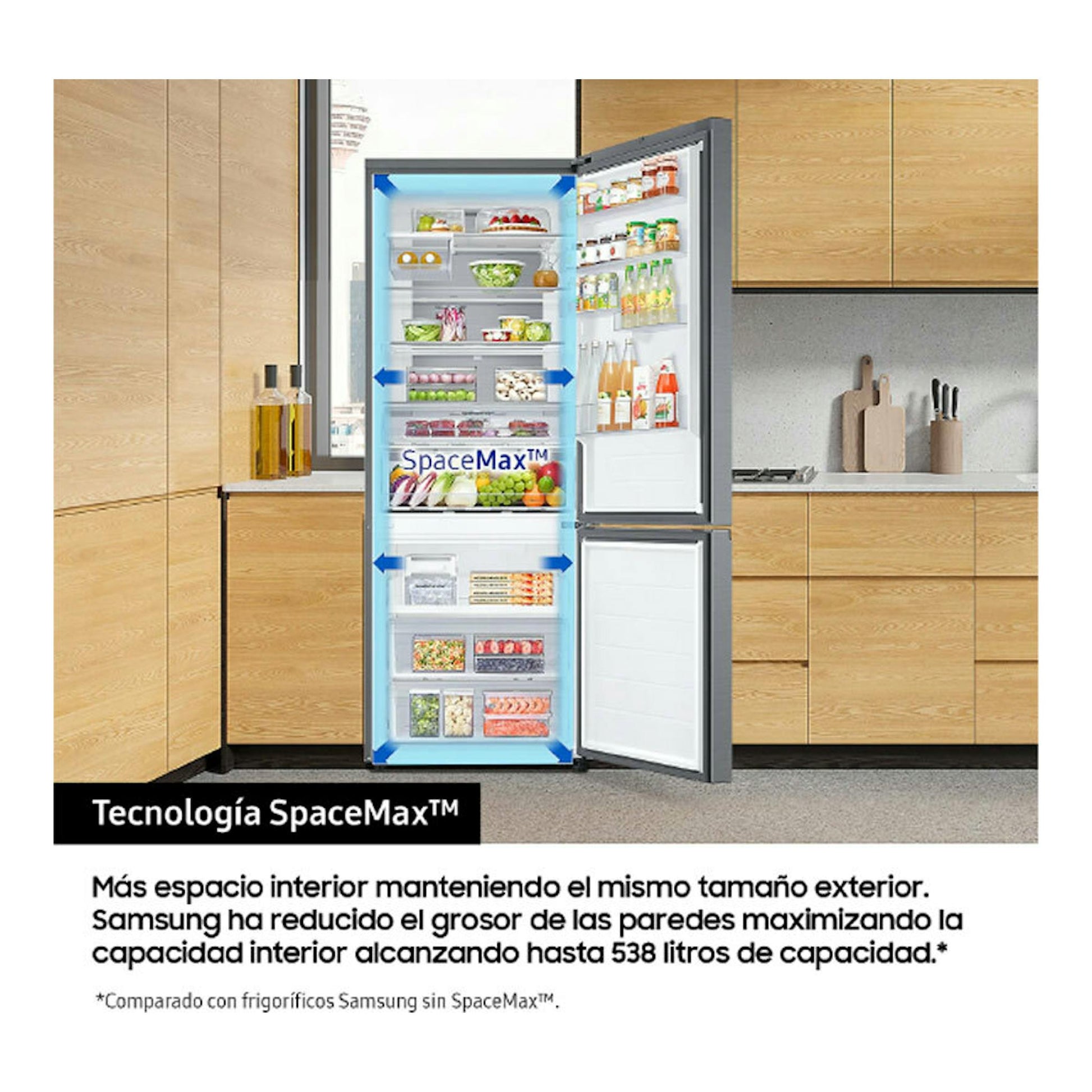 Frigorífico combi Samsung RB53DG706AS9EF inox, vista frontal con puertas abiertas en cocina.