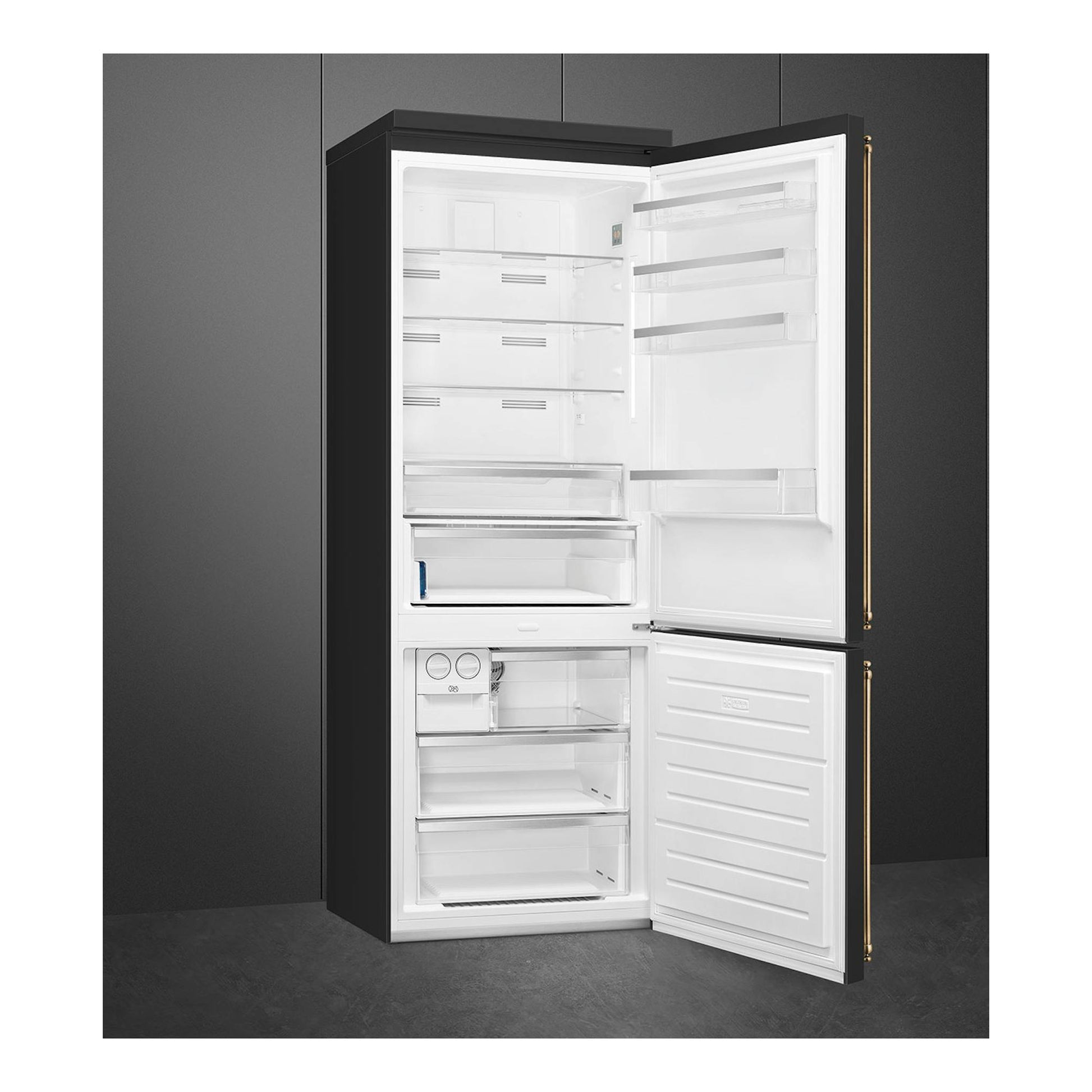 Frigorífico combi Smeg FA8005RAO6 antracita, vista frontal con puertas abiertas e interior visible.