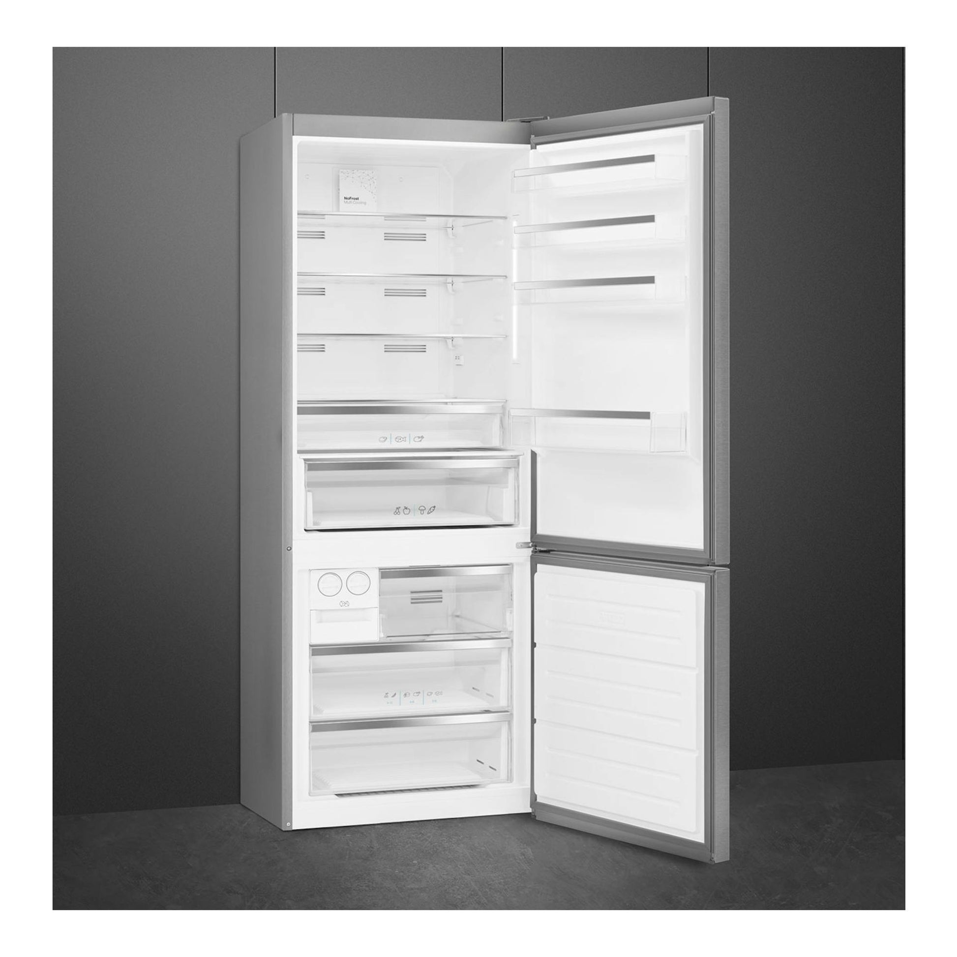 Frigorífico combi Smeg FC48XDNE inox, abierto en vista frontal, con interior blanco y cajones.
