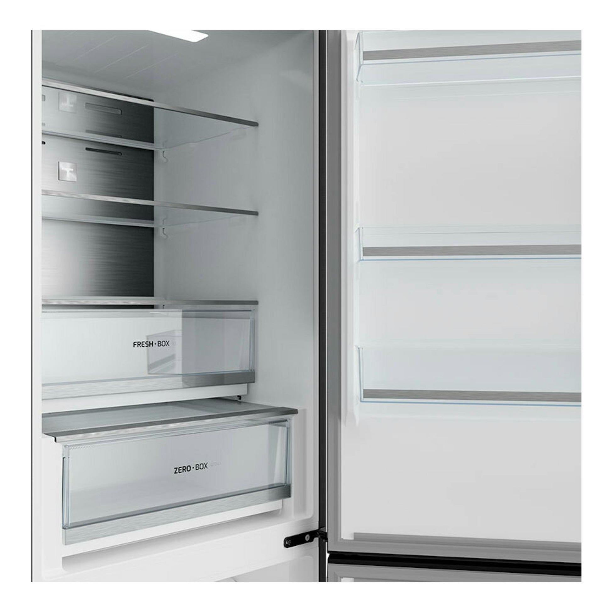 Interior de frigorífico combi Teka RBF68670 inox, con baldas de cristal, Fresh-Box y Zero-Box.