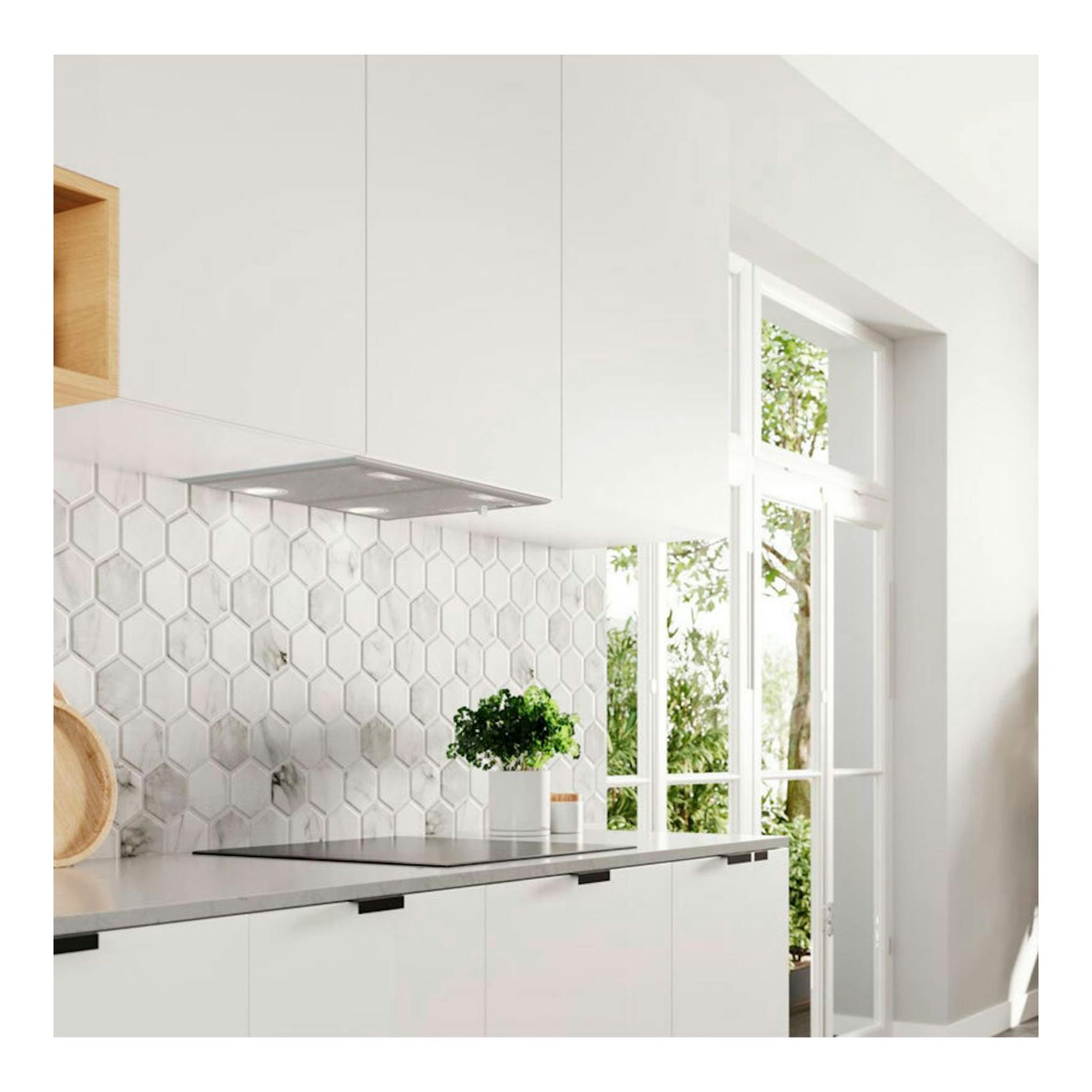 Grupo filtrante Balay 3BF255NG en acero inoxidable, vista frontal bajo mueble de cocina.