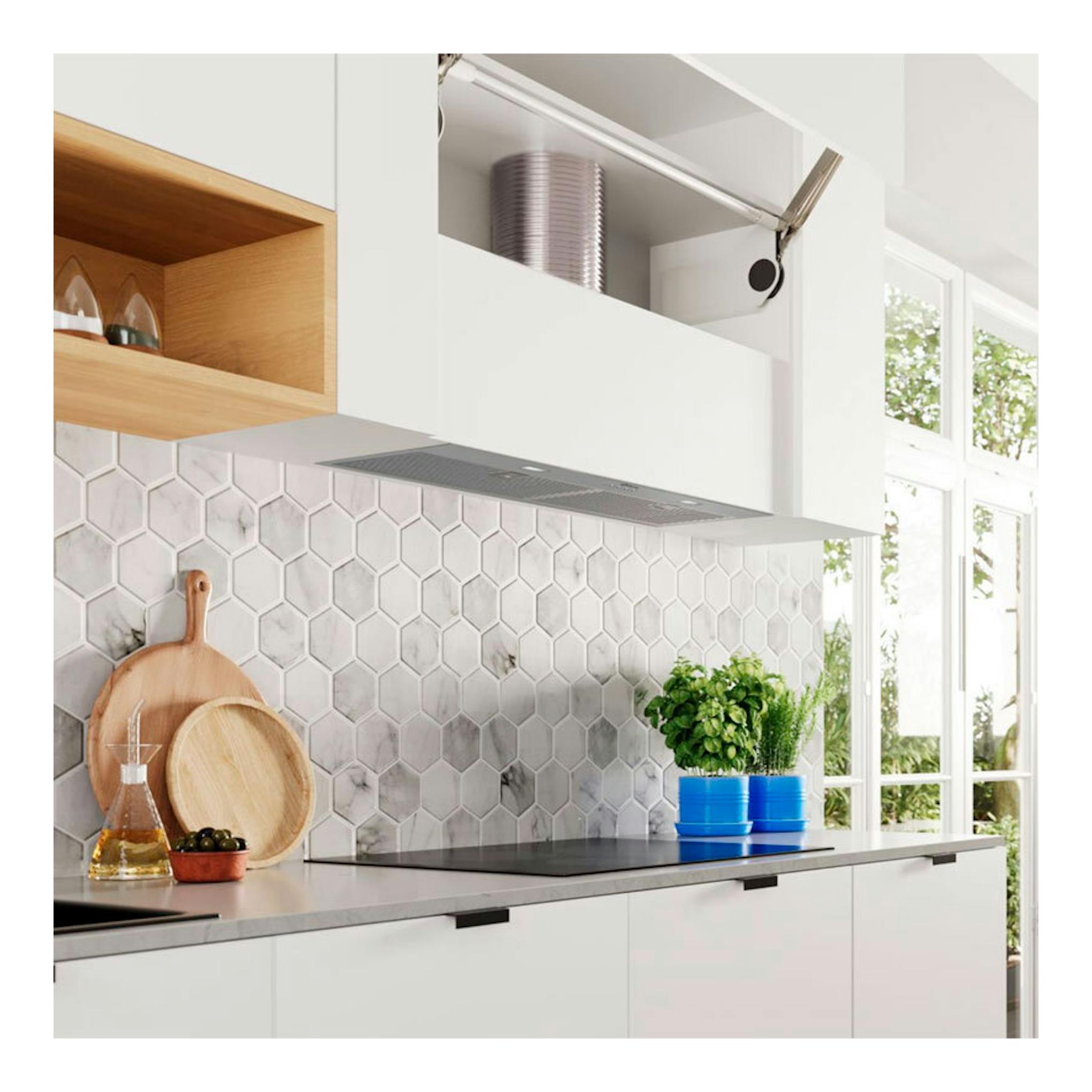 Grupo filtrante Balay 3BF387EX inox, vista inferior instalada bajo mueble de cocina, 86 cm.