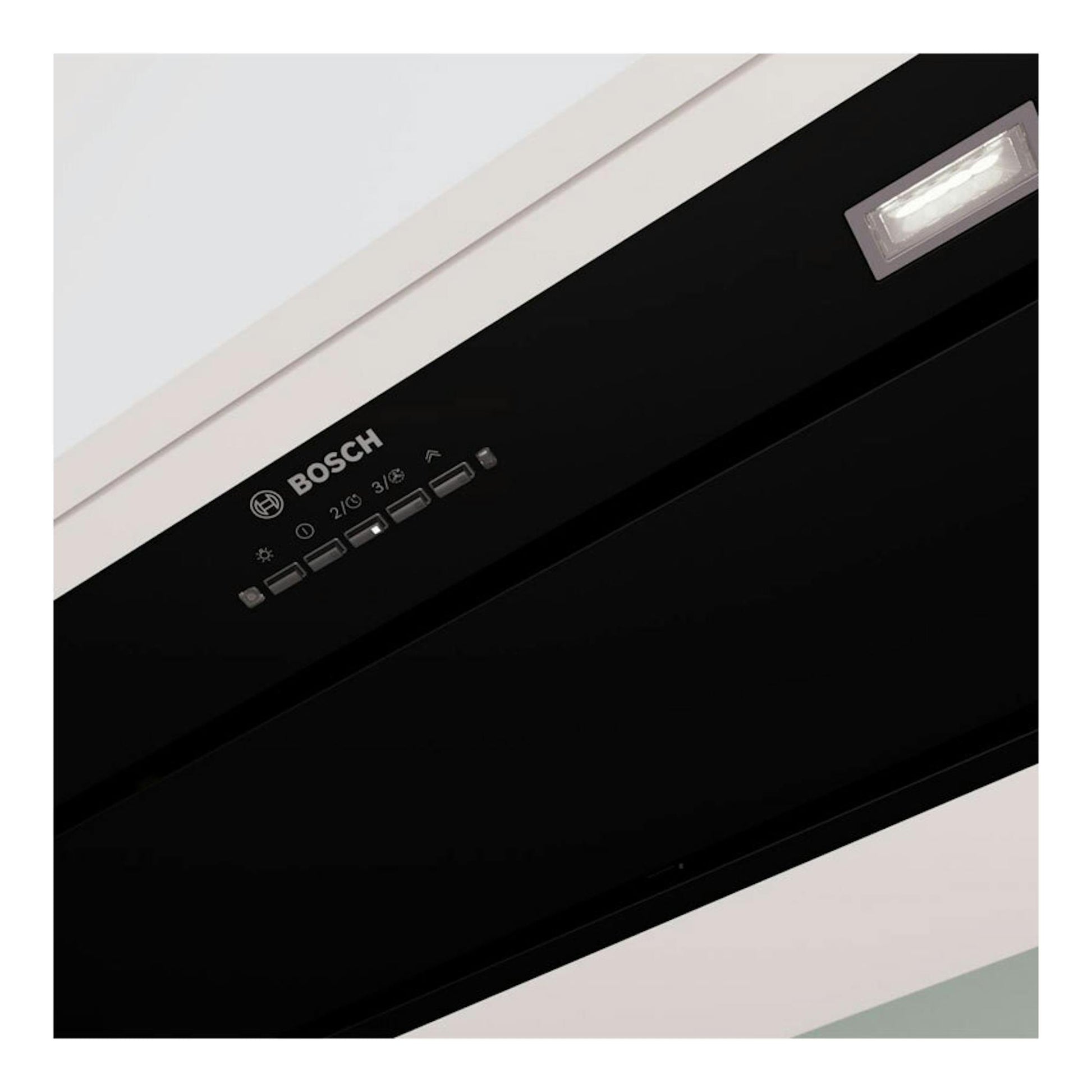 Grupo filtrante Bosch DLN78PC60 negro, vista inclinada frontal con panel de control y luz.