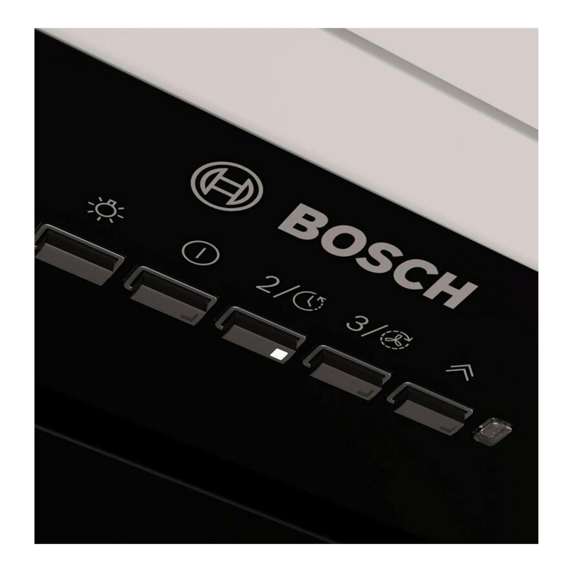 Bosch DLN88PC60, panel de control negro de grupo filtrante, vista en primer plano con botones iluminados.