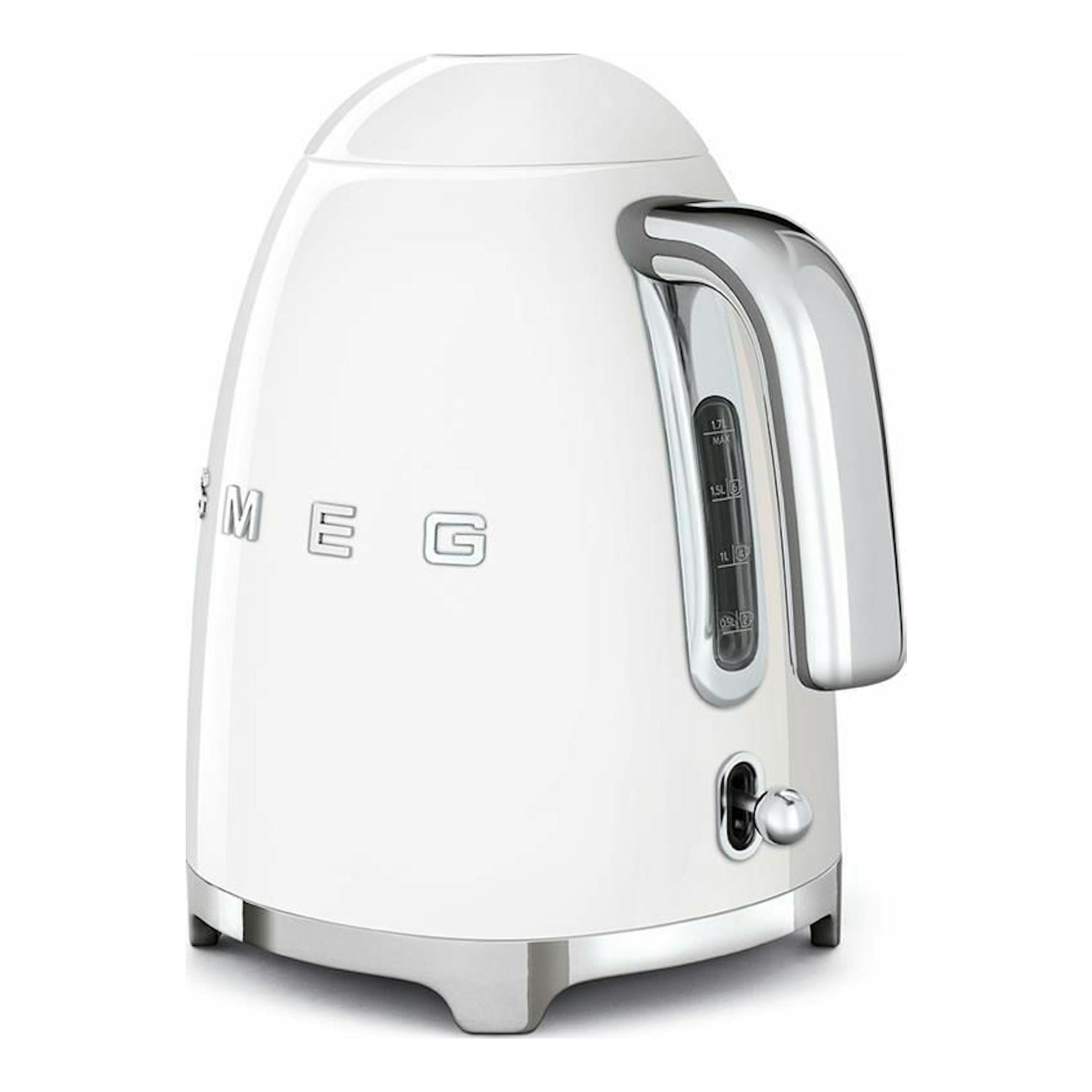 Hervidor Smeg KLF03WHEU blanco, vista frontal en tres cuartos, con asa y base cromadas.
