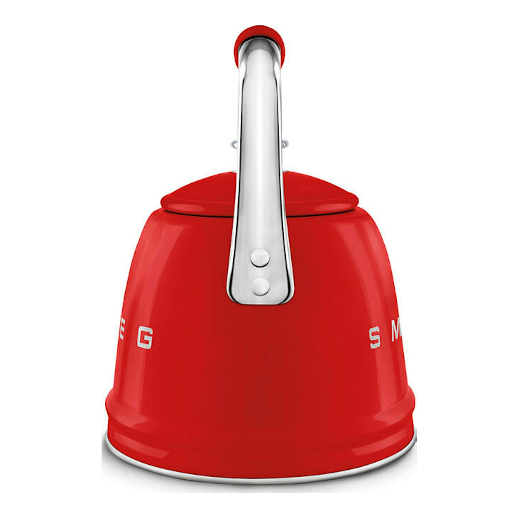 Hervidor silbante Smeg WKF01RD rojo, vista trasera, con asa y tapa metálicas.