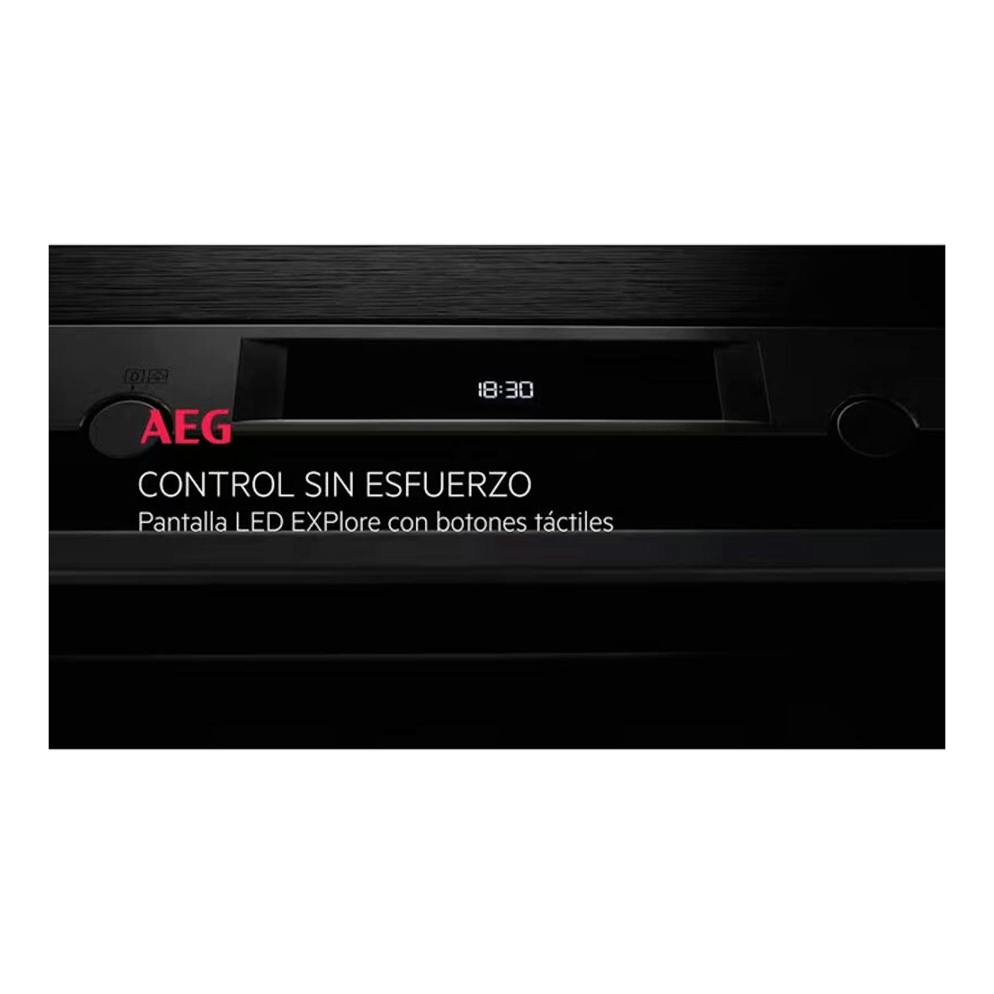 AEG BSS578271M, primer plano del panel frontal negro con display LED y botones táctiles, hora 18:30.